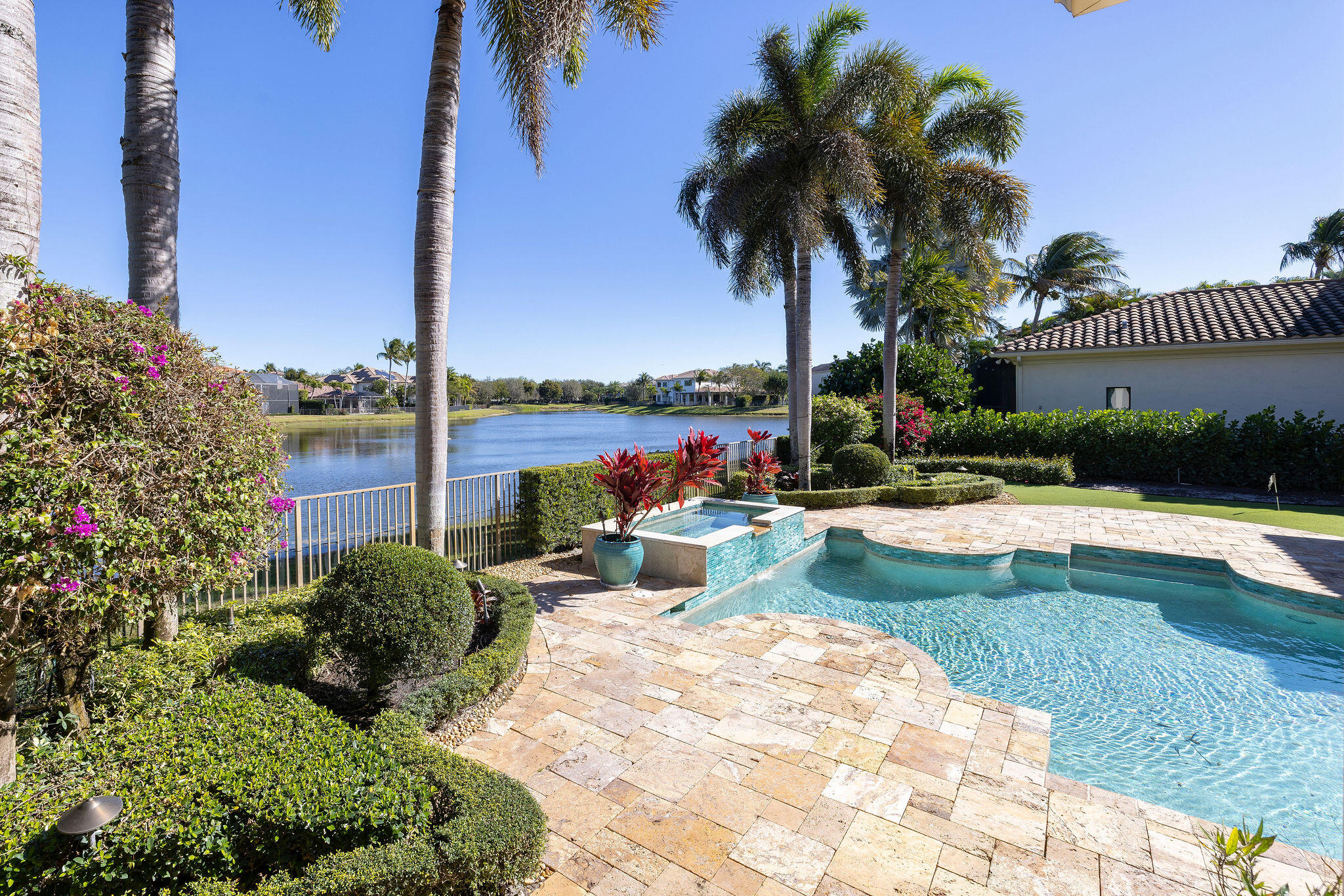 9253 Este Lago Drive