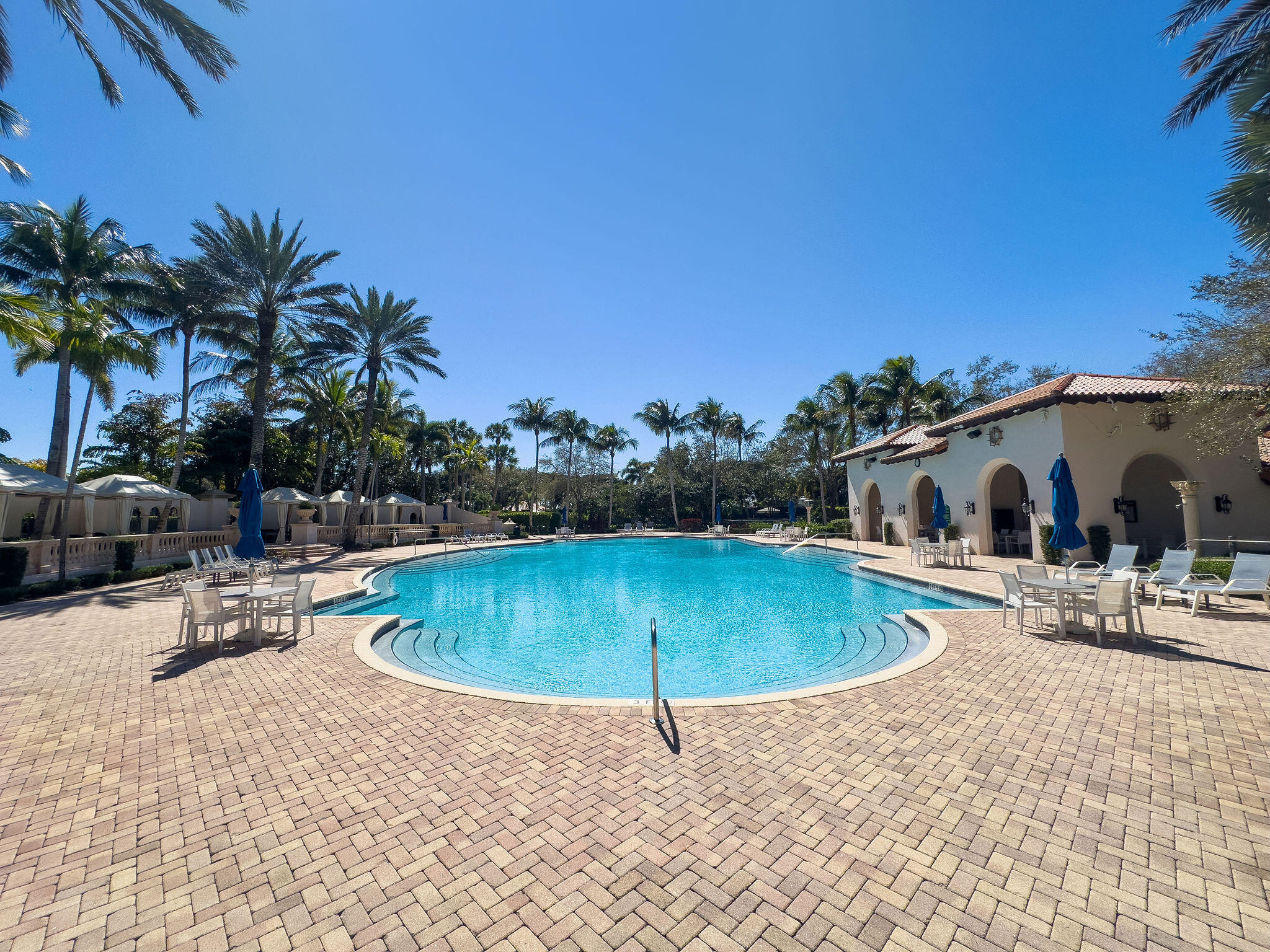 9253 Este Lago Drive