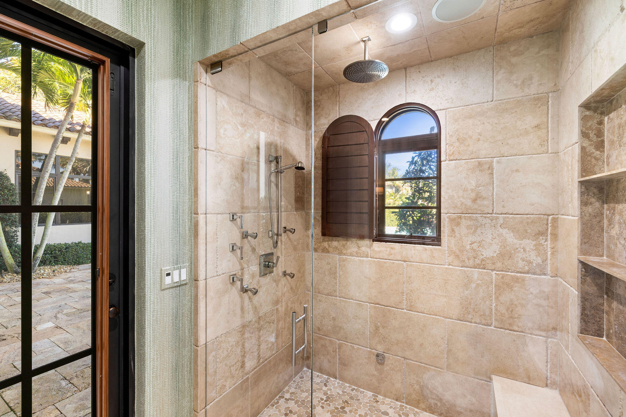 9253 Este Lago Drive