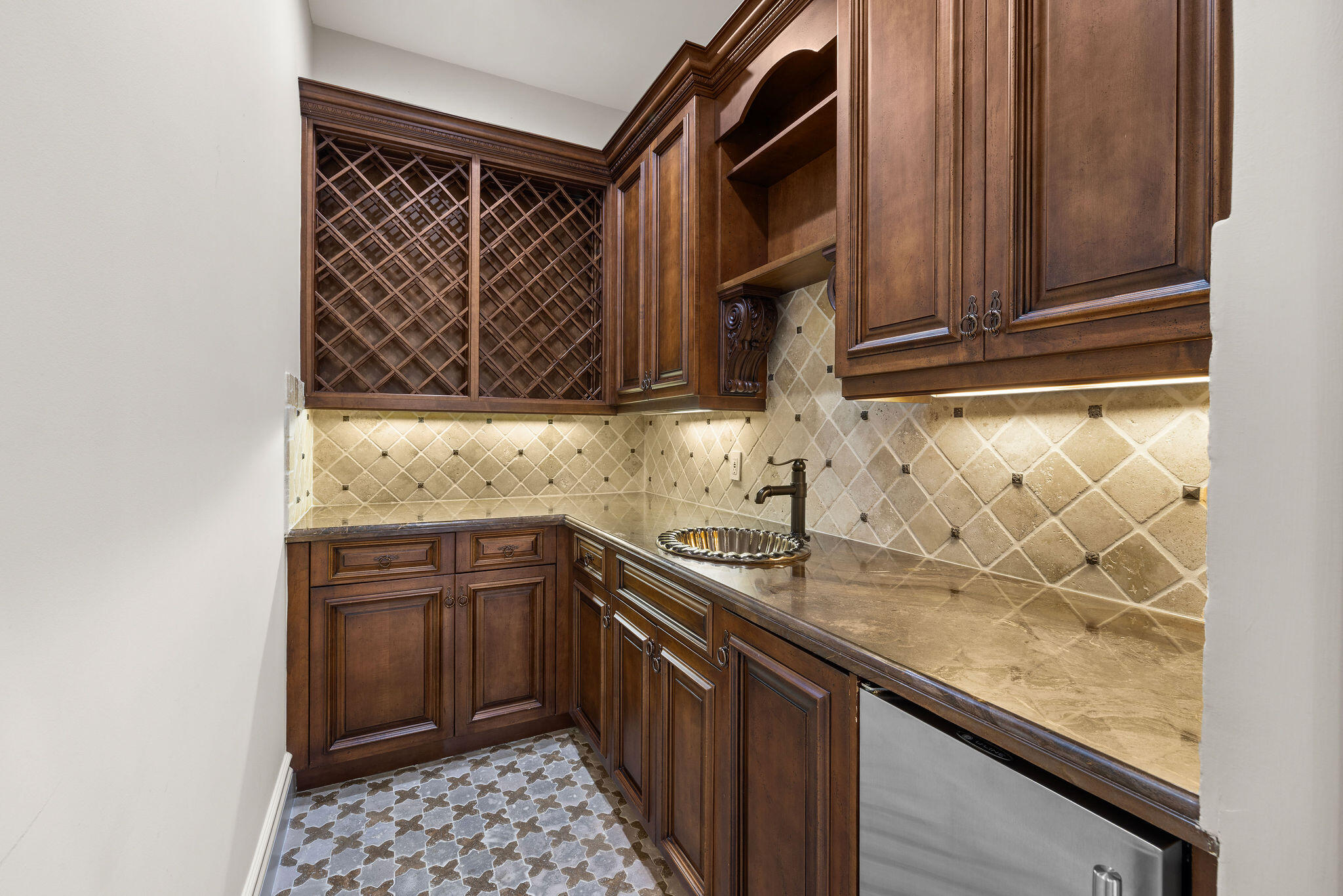 9253 Este Lago Drive