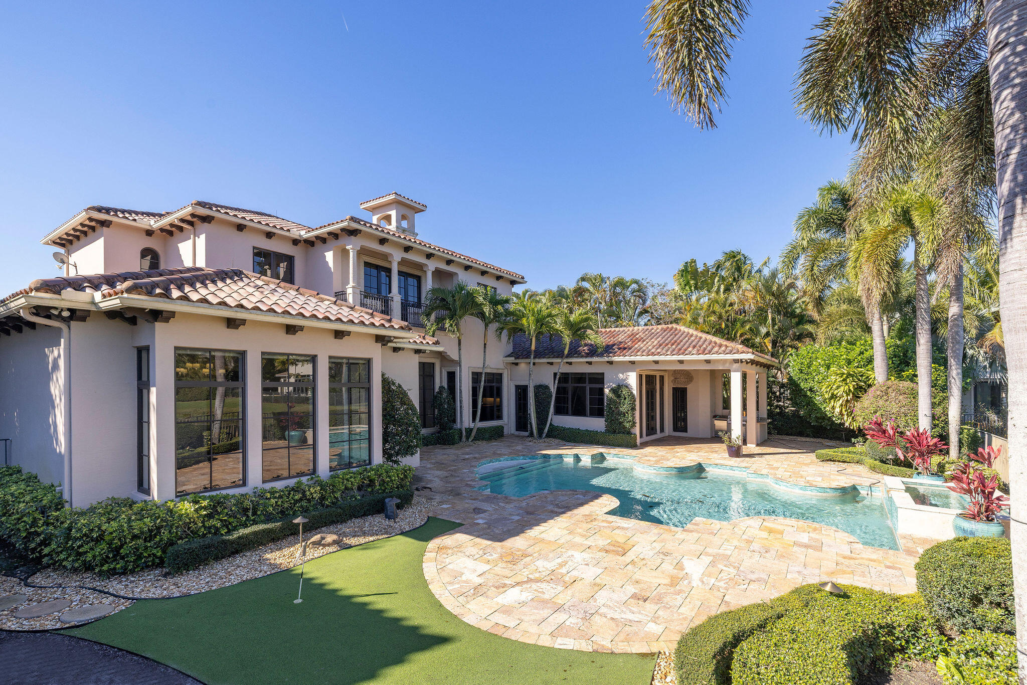 9253 Este Lago Drive