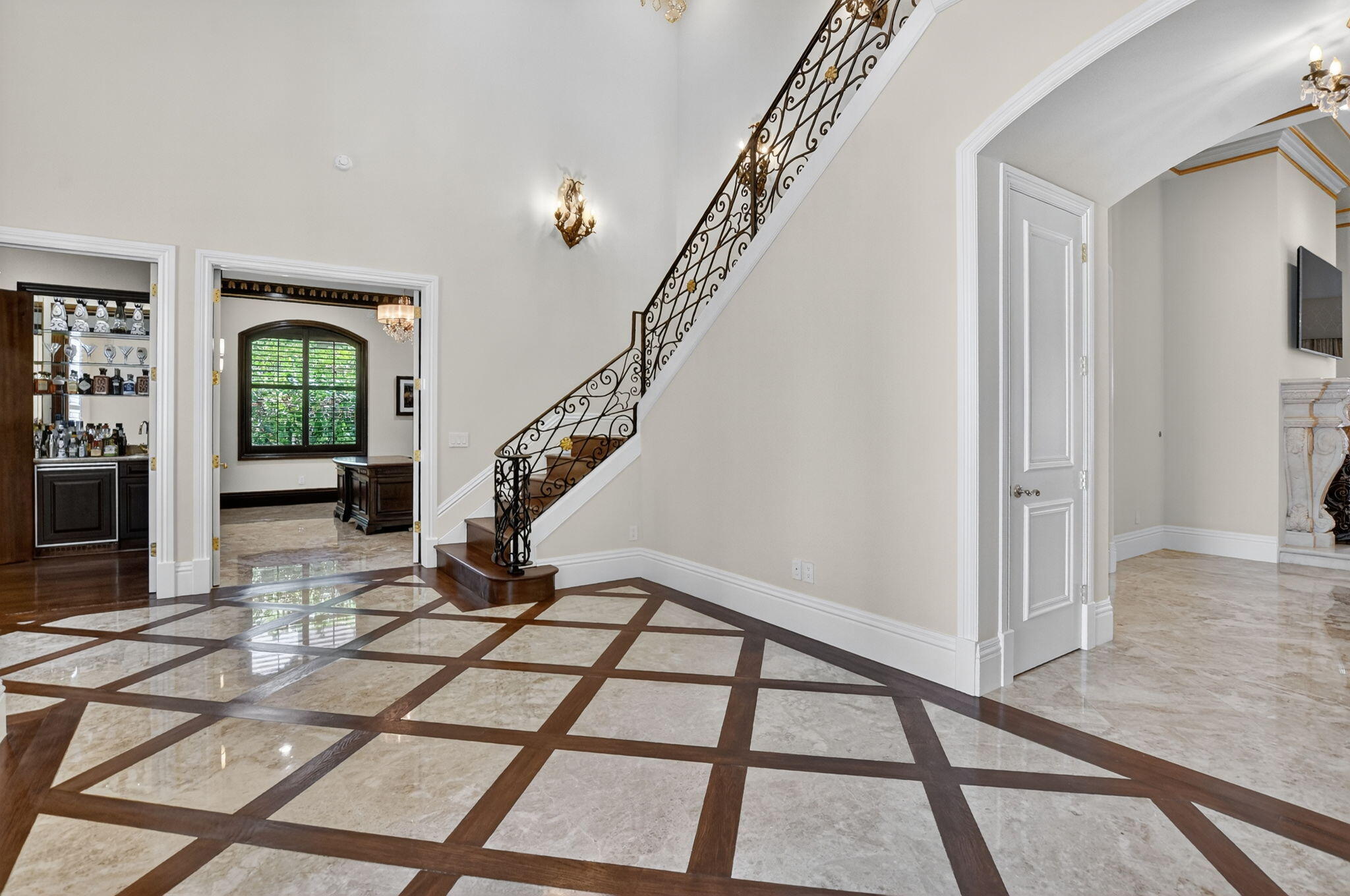 377 E Coconut Palm Road