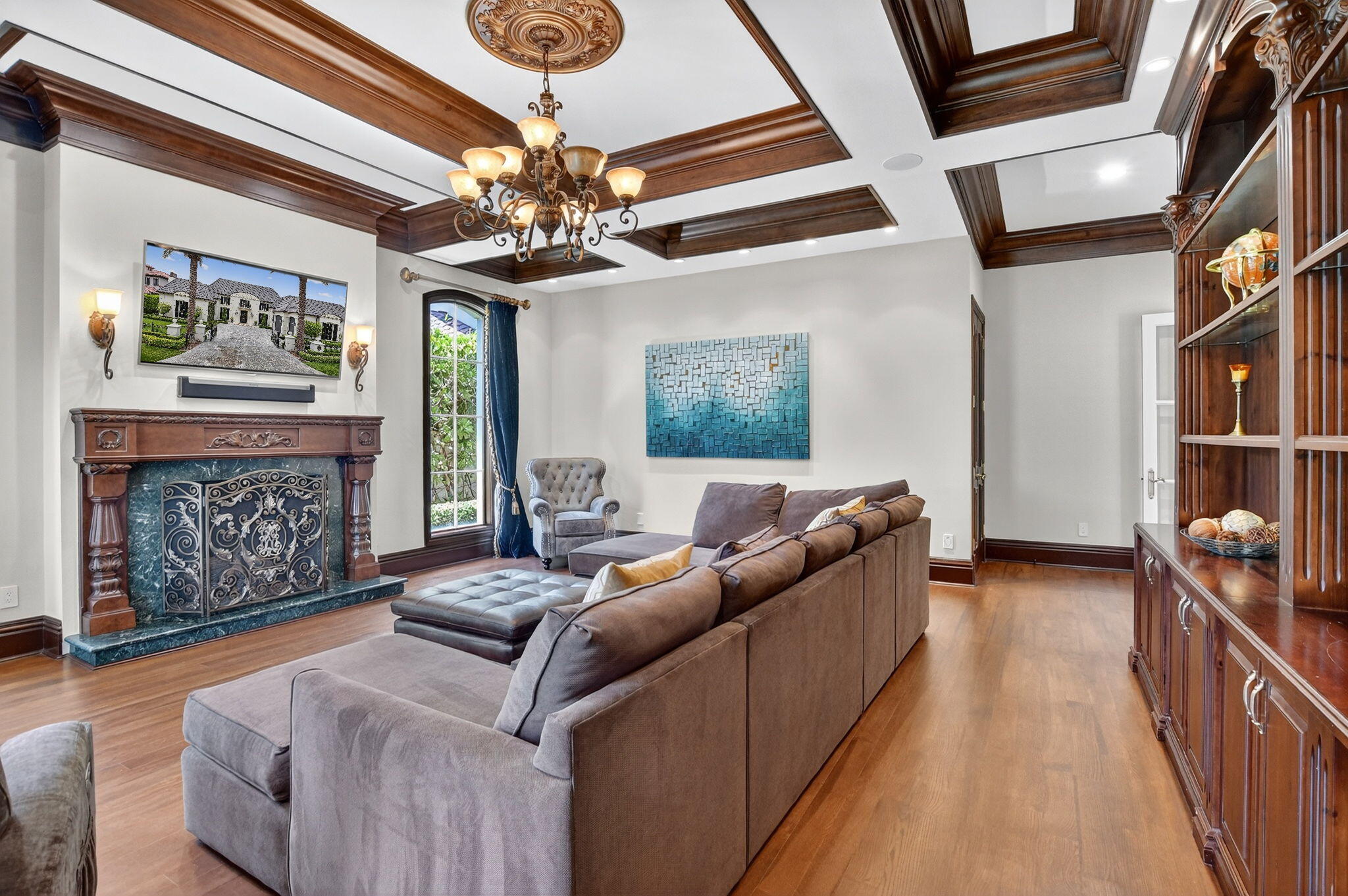 377 E Coconut Palm Road