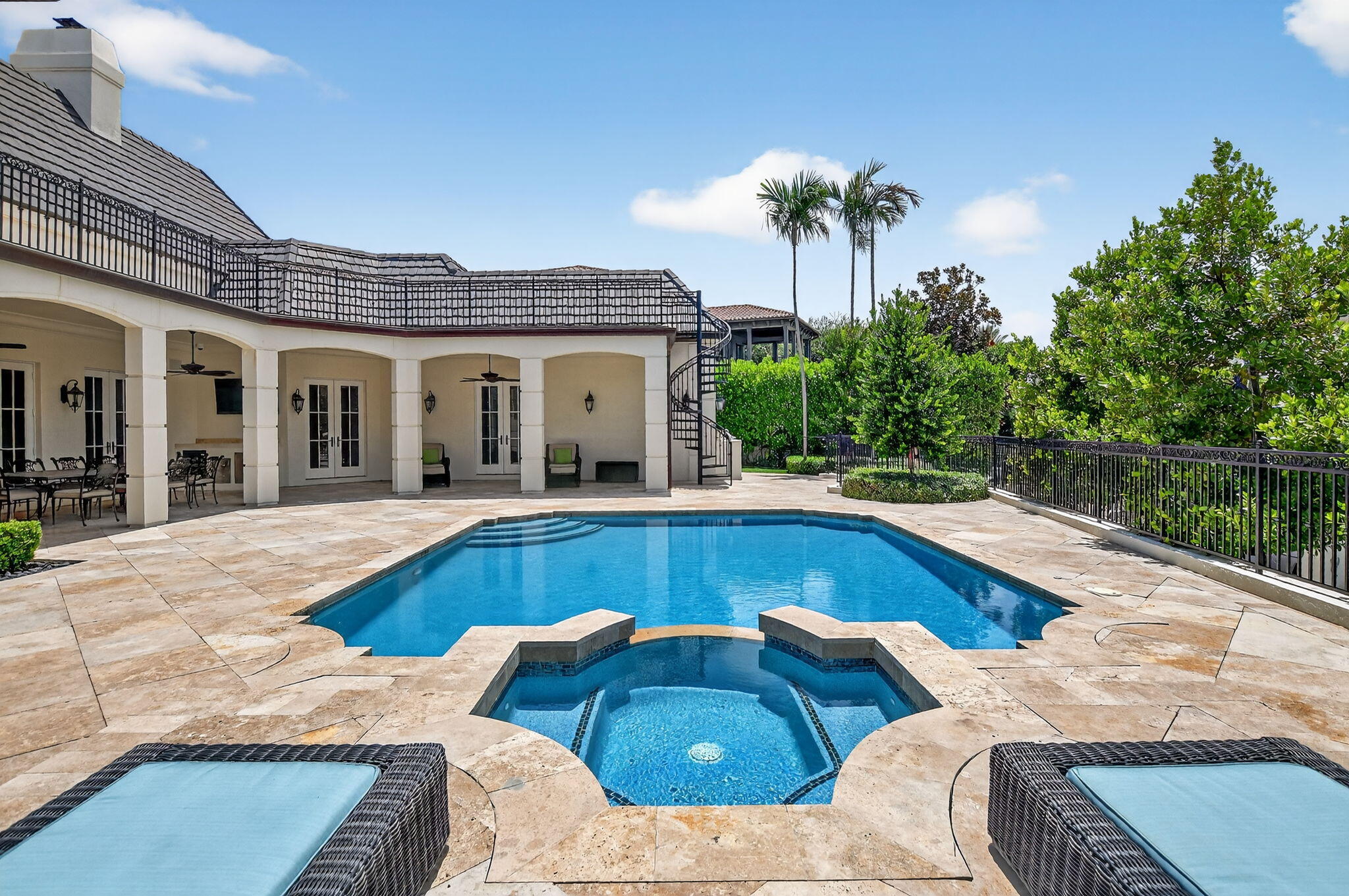 377 E Coconut Palm Road