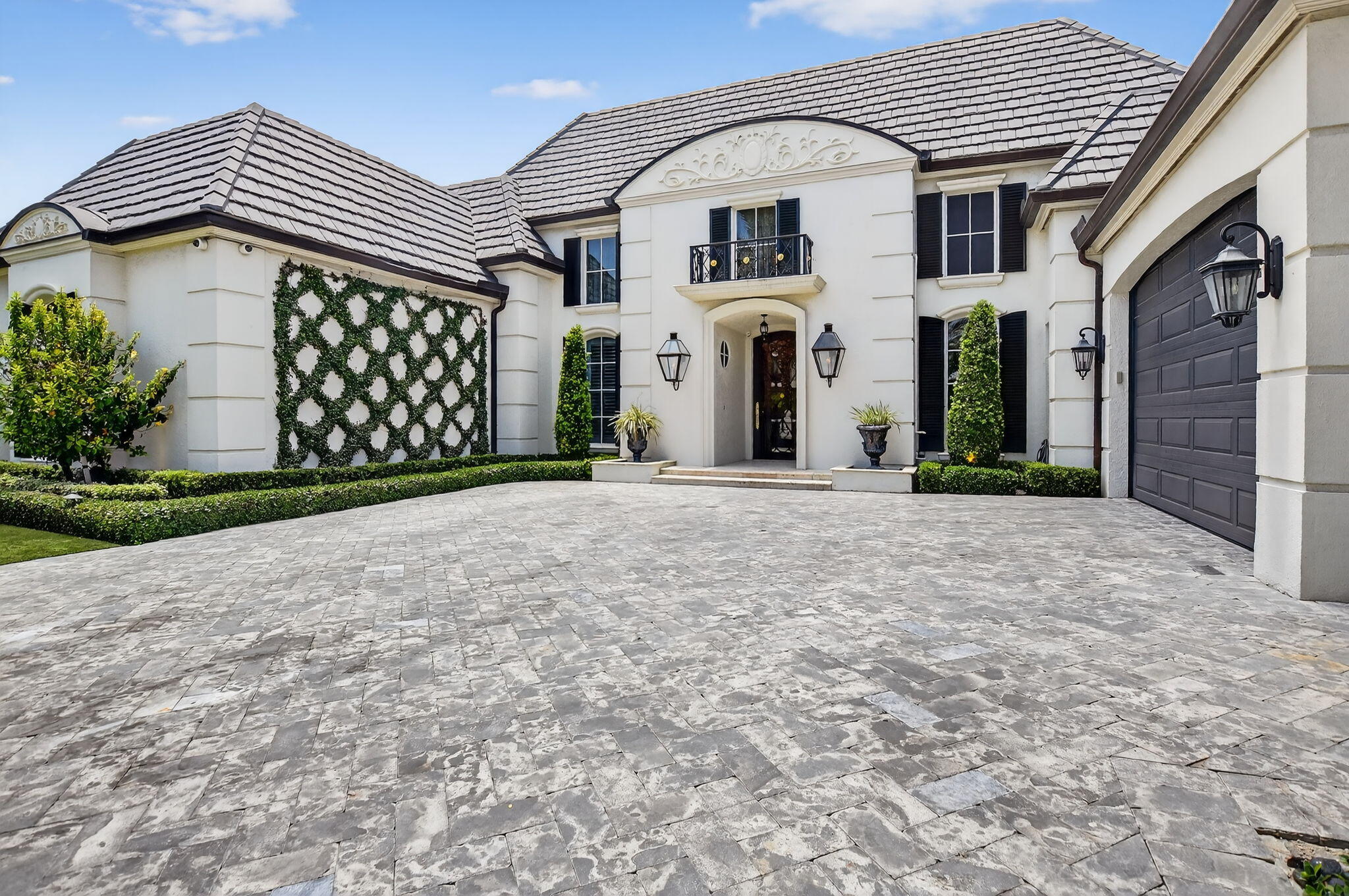 377 E Coconut Palm Road