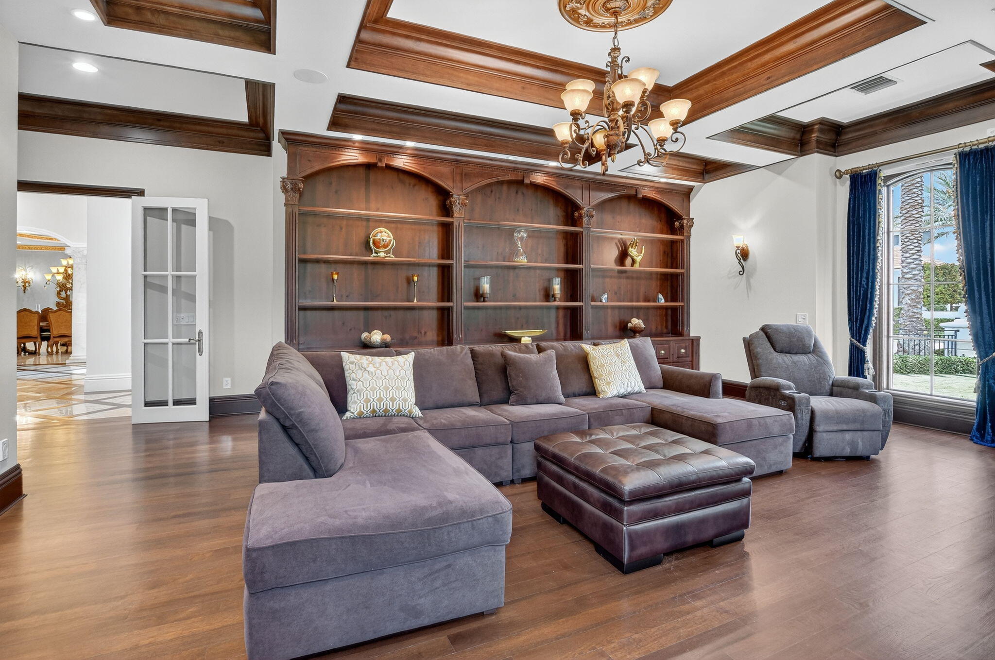 377 E Coconut Palm Road