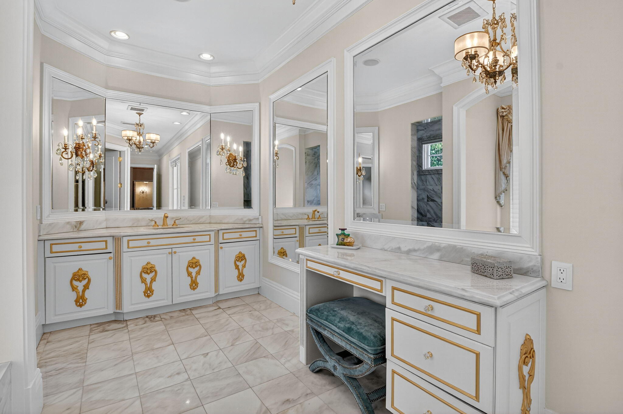 377 E Coconut Palm Road