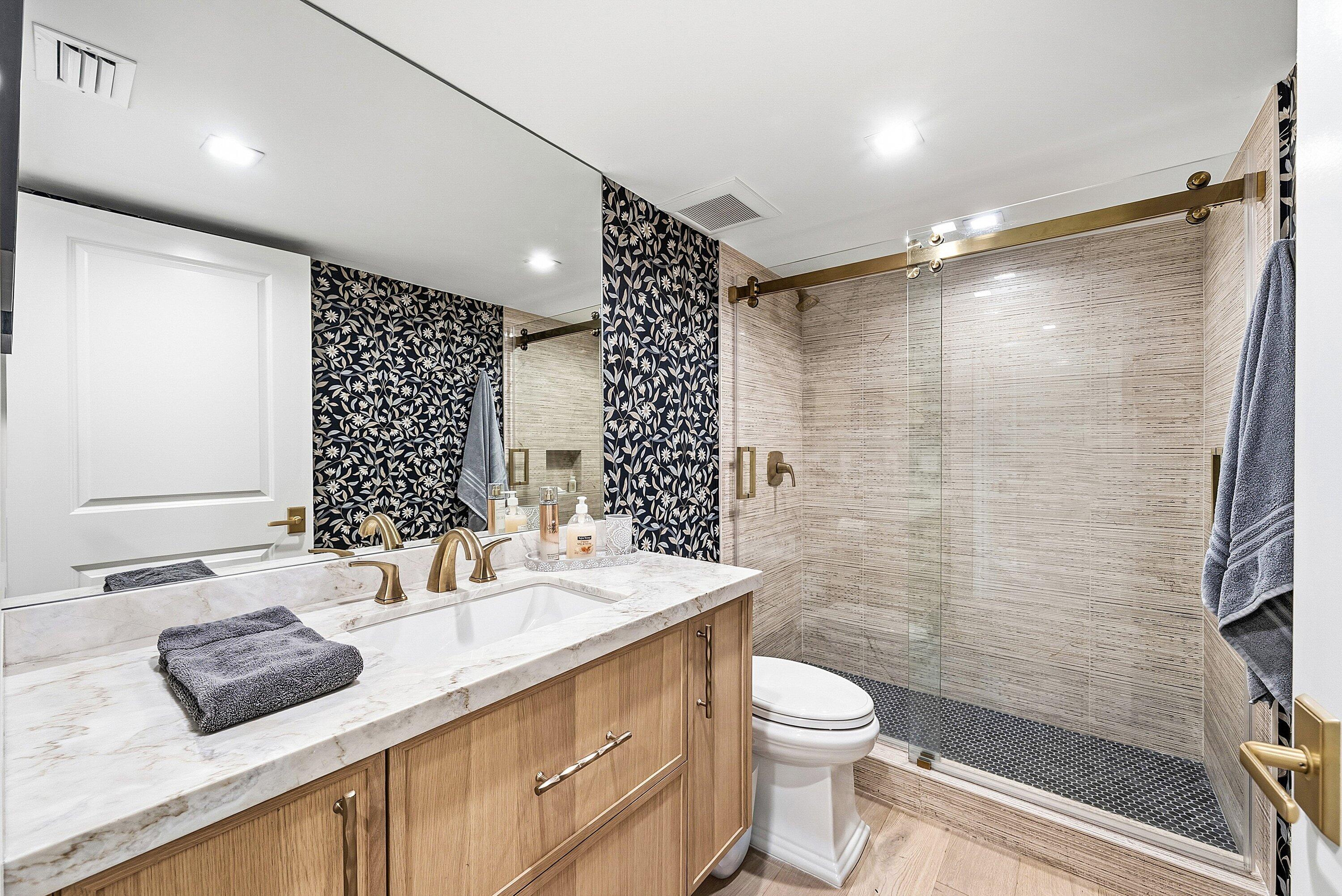 7575 Imperial Drive 501