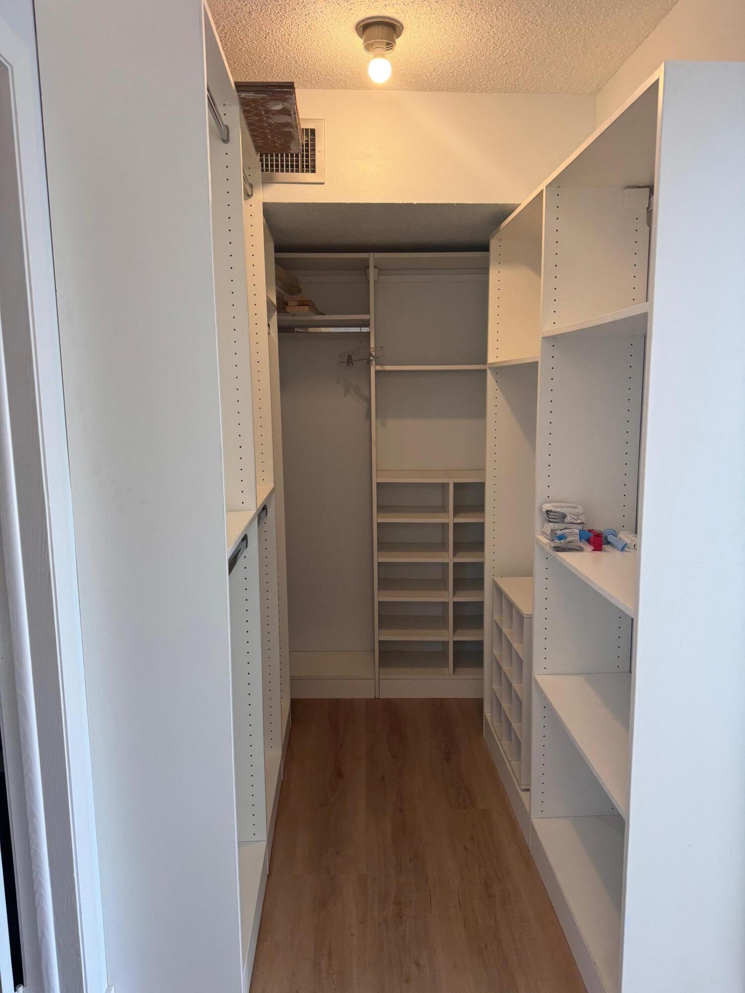 1319 E Hillsboro Boulevard 208
