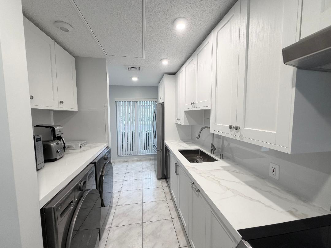 1110 Cactus Terrace D