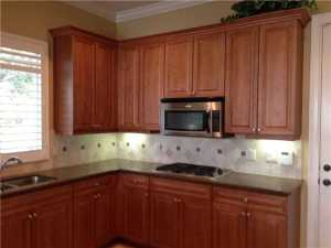 588 NW Dickens Court