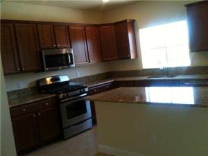 48 NW Hawthorne Place