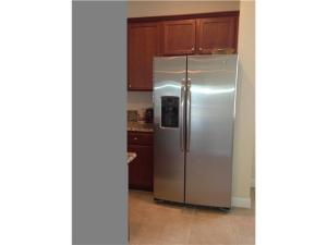 48 NW Hawthorne Place