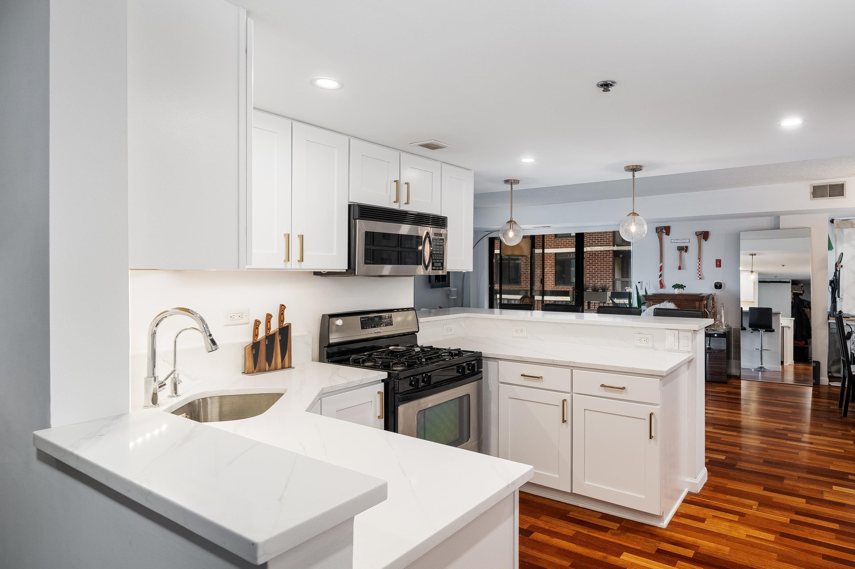 700 1ST ST Unit: 14A