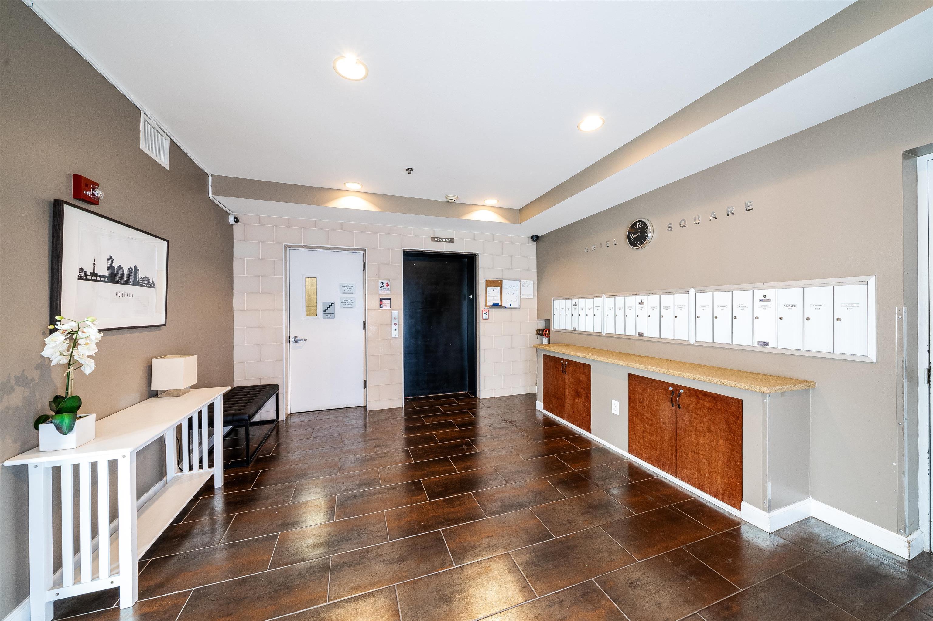 636 5TH ST Unit: 302