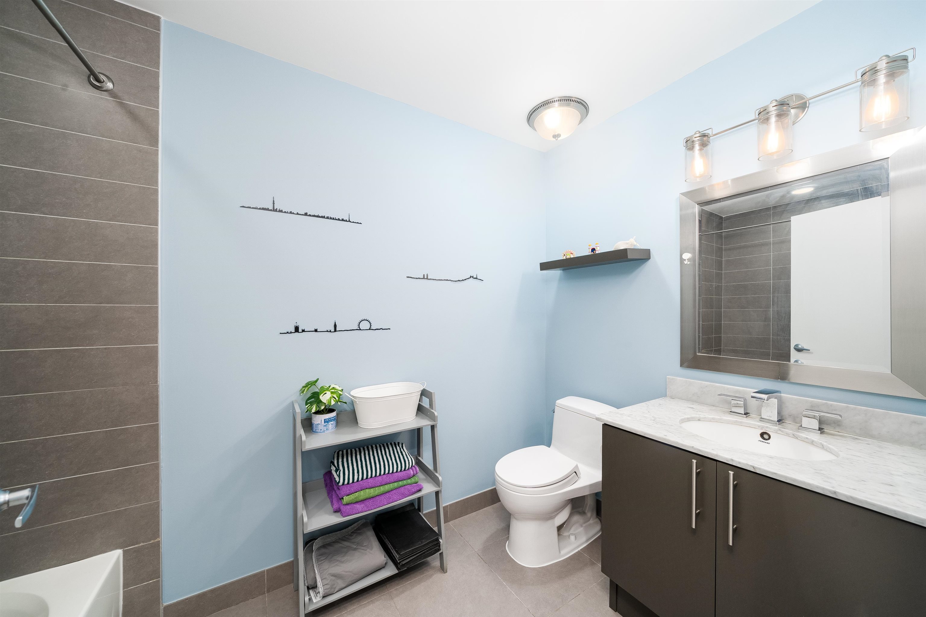 636 5TH ST Unit: 302