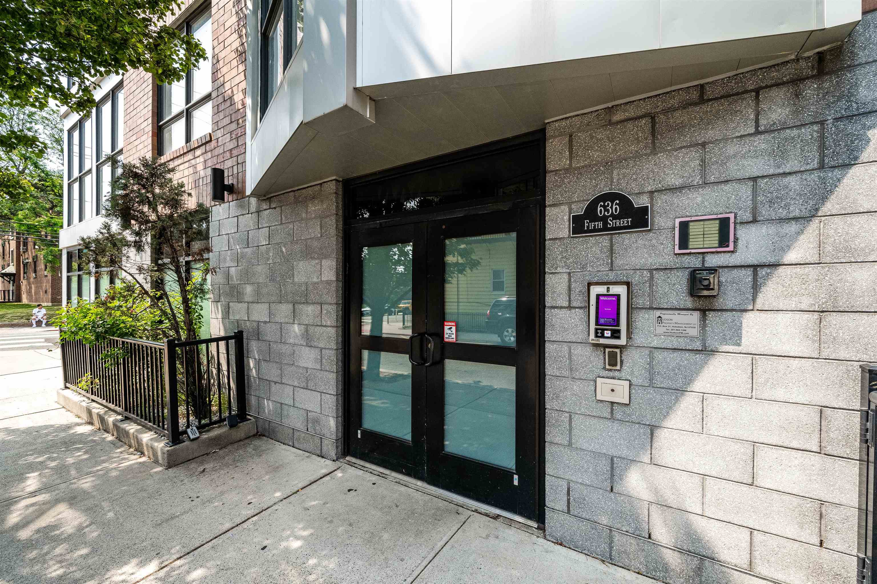 636 5TH ST Unit: 302