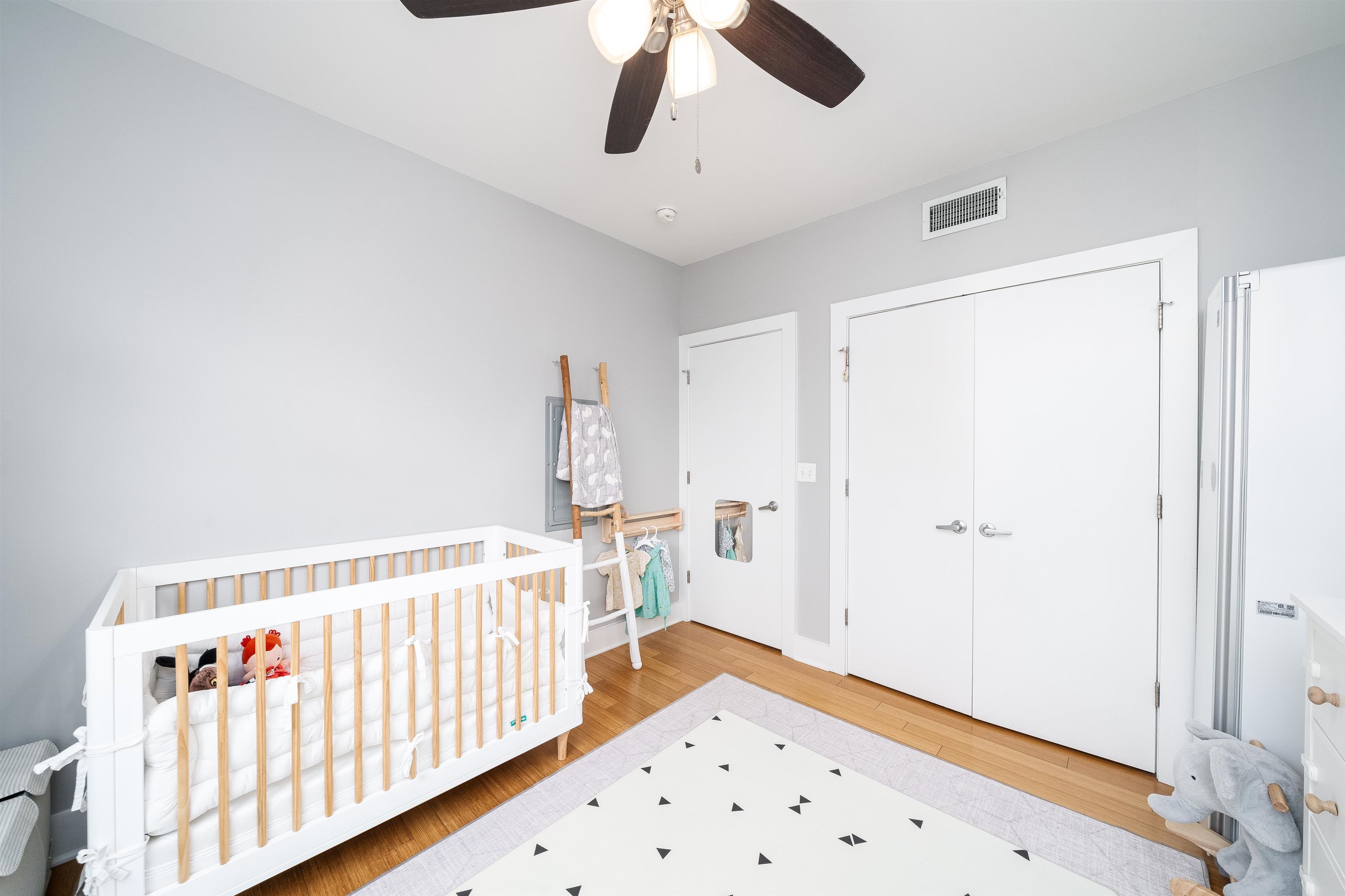 636 5TH ST Unit: 302