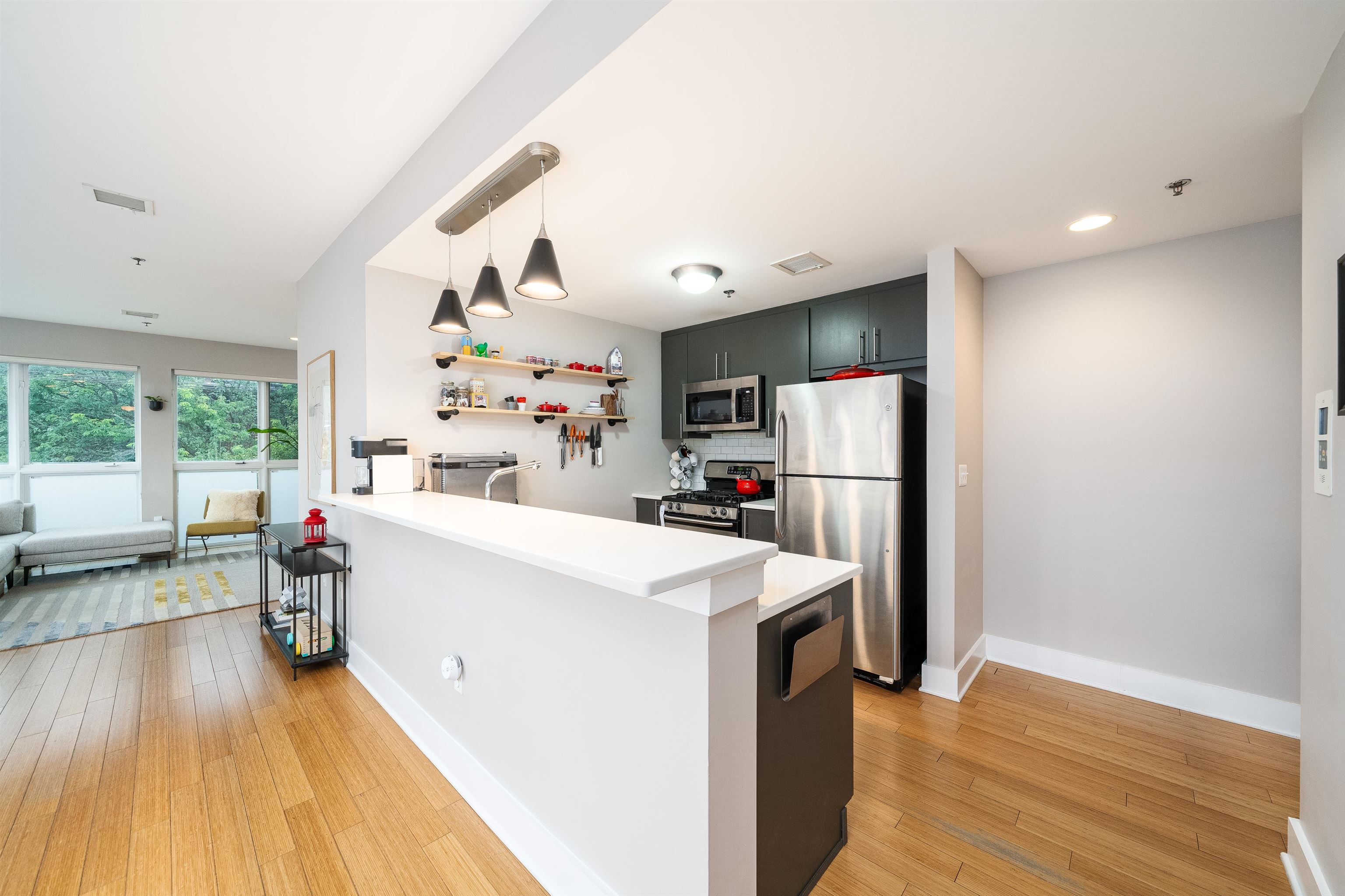 636 5TH ST Unit: 302