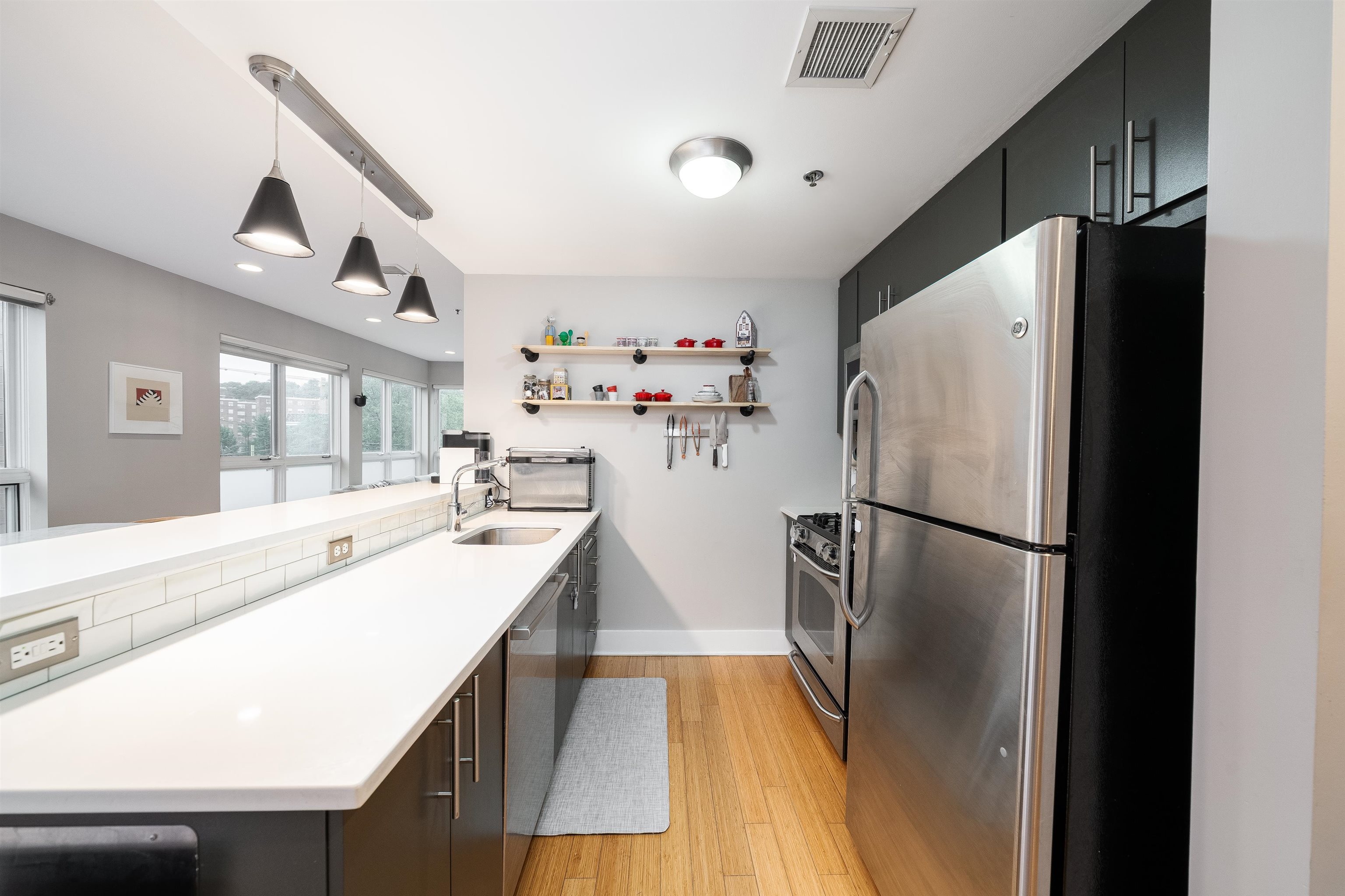 636 5TH ST Unit: 302