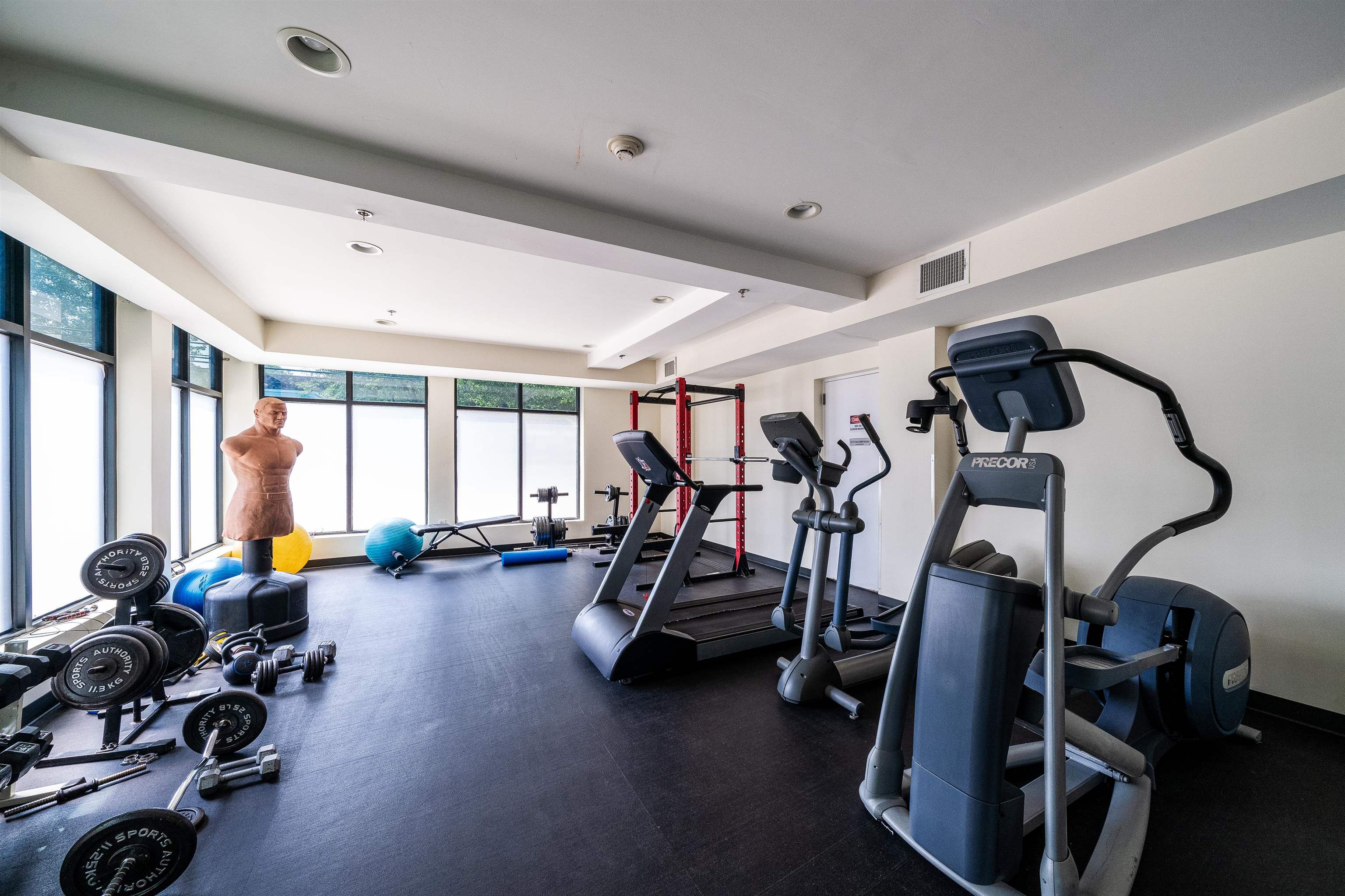 636 5TH ST Unit: 302