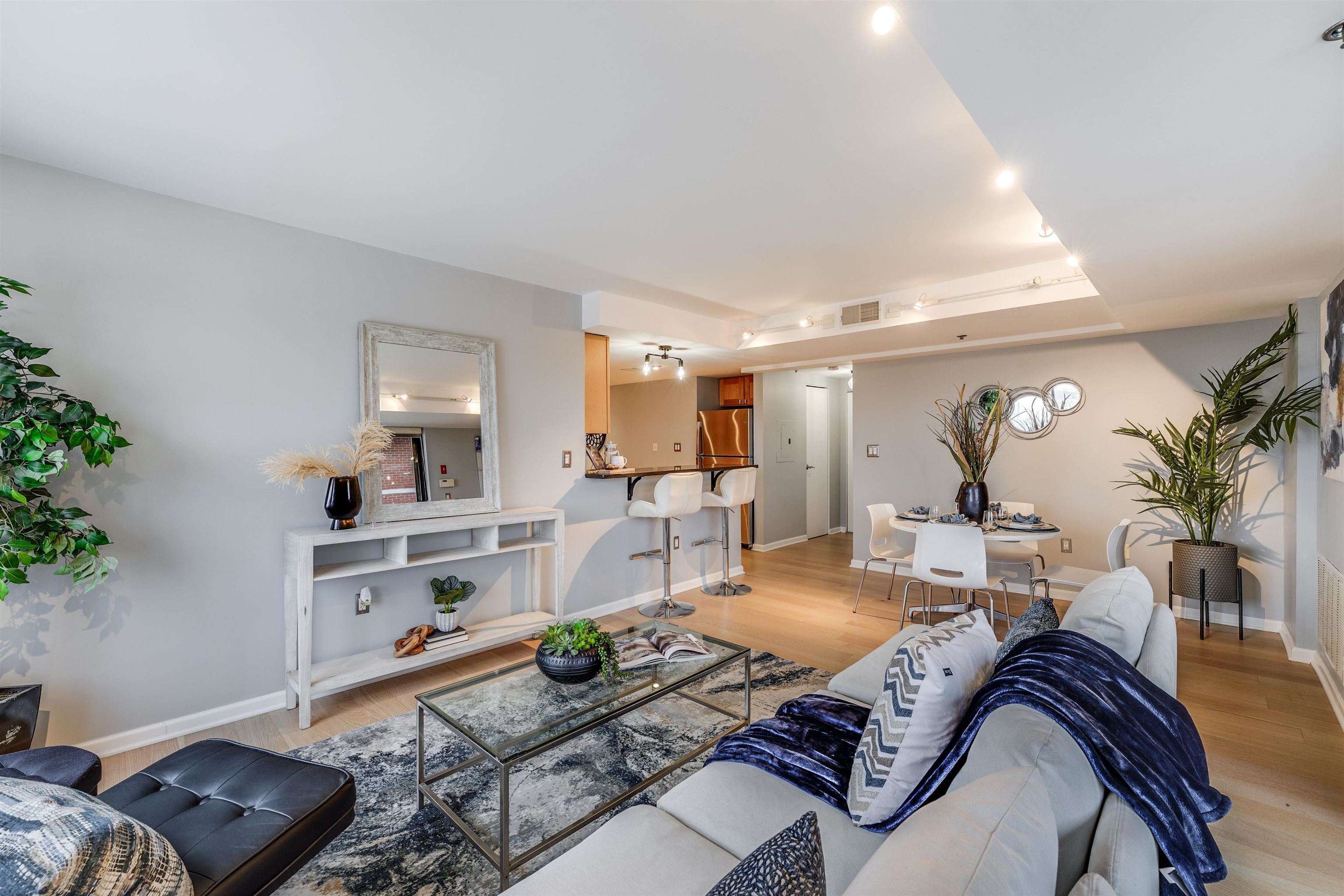 700 1ST ST Unit: 14D