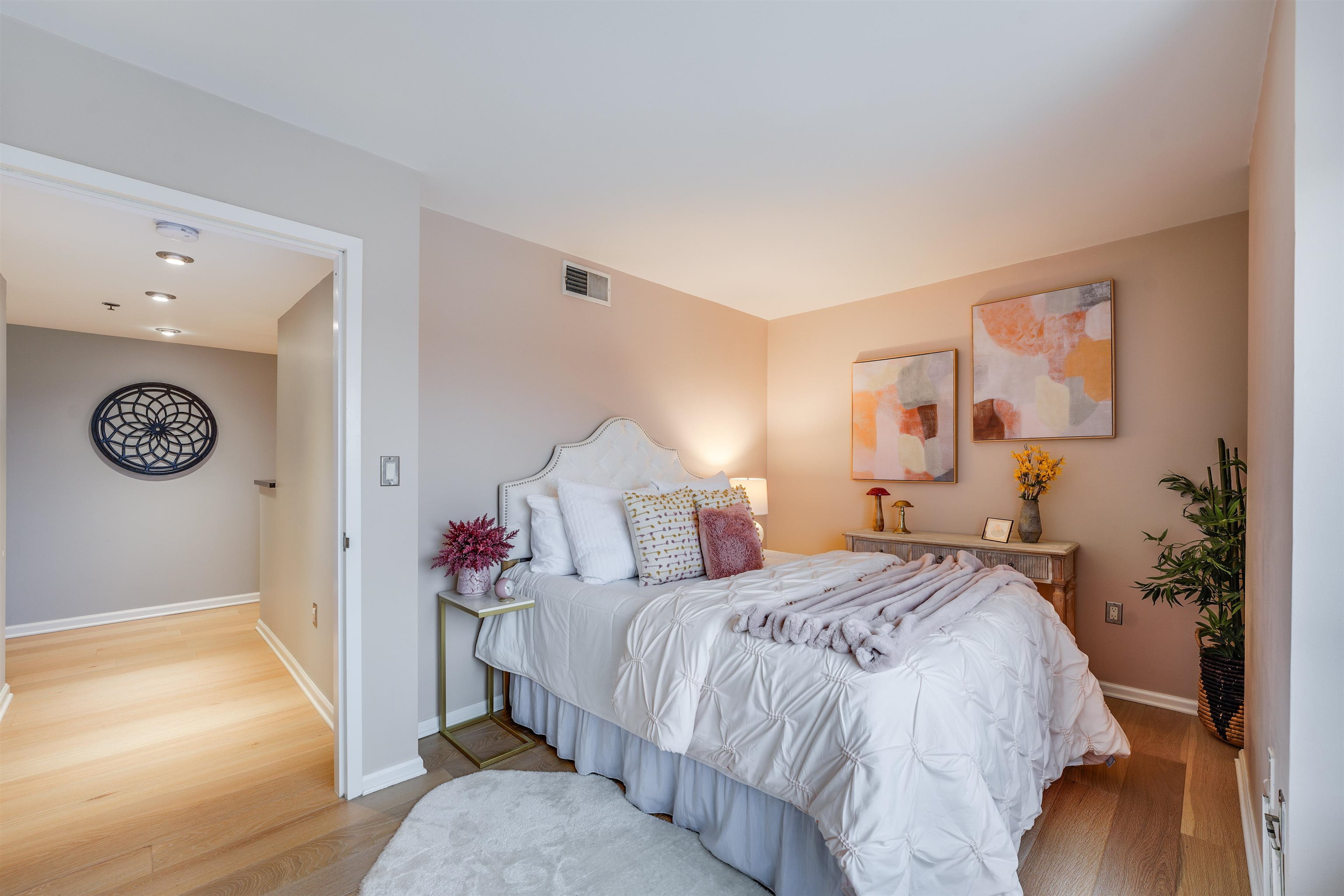 700 1ST ST Unit: 14D