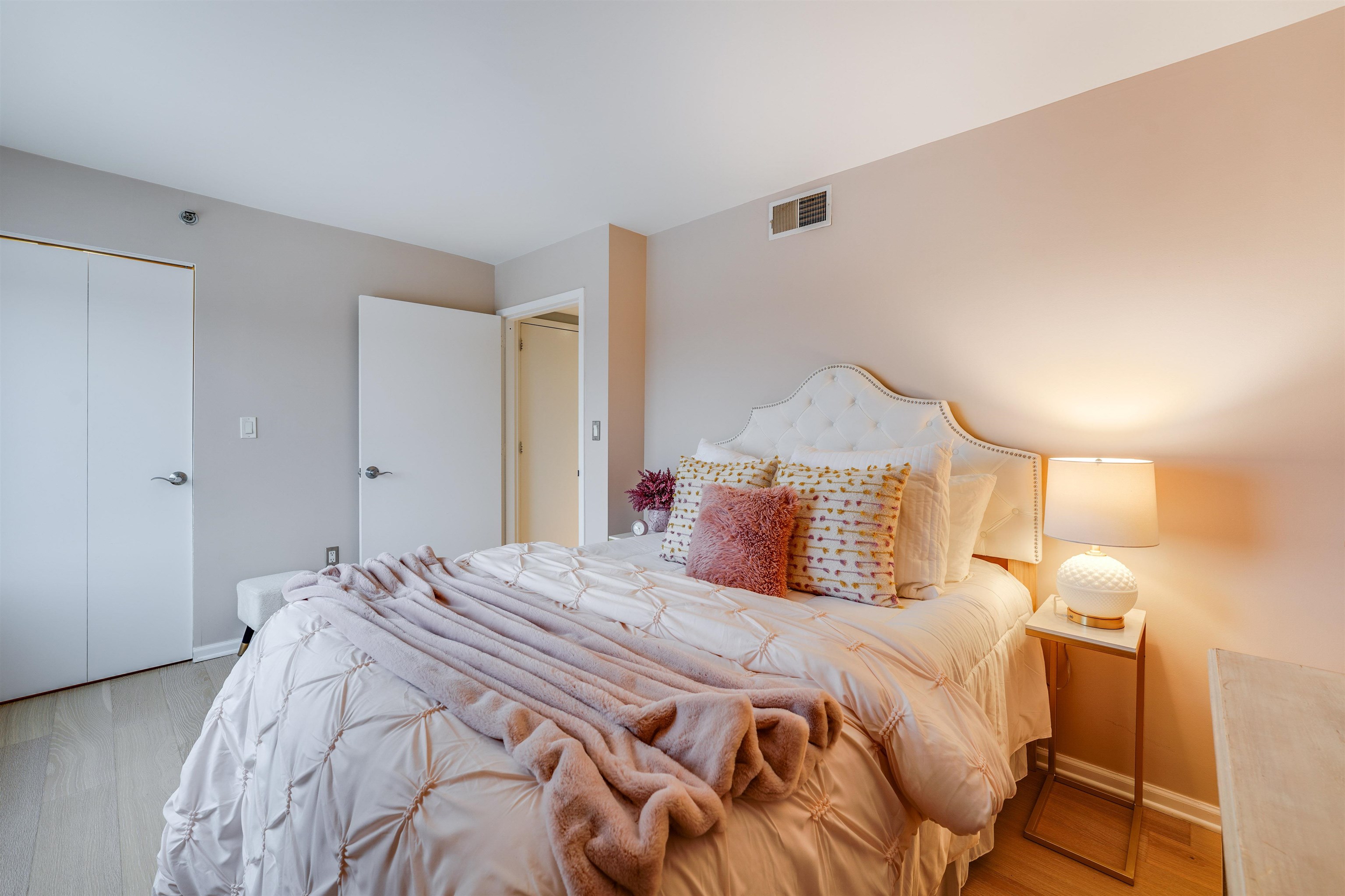 700 1ST ST Unit: 14D