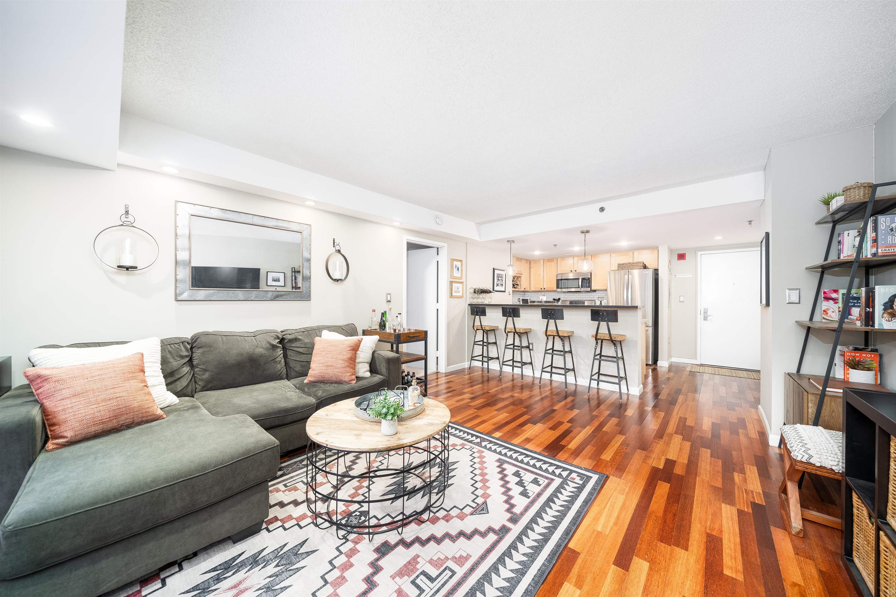 700 1ST ST Unit: 12M