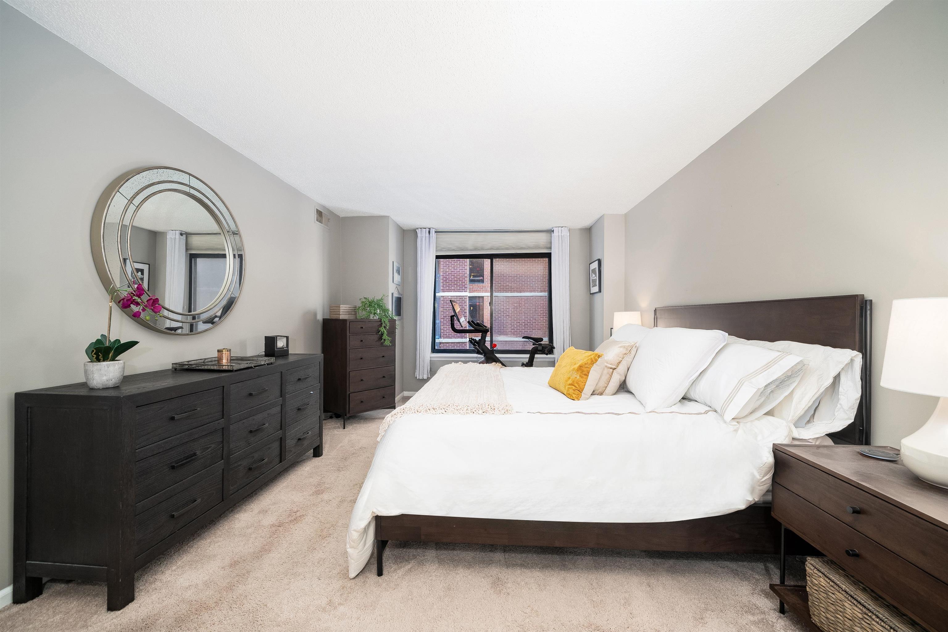 700 1ST ST Unit: 12M