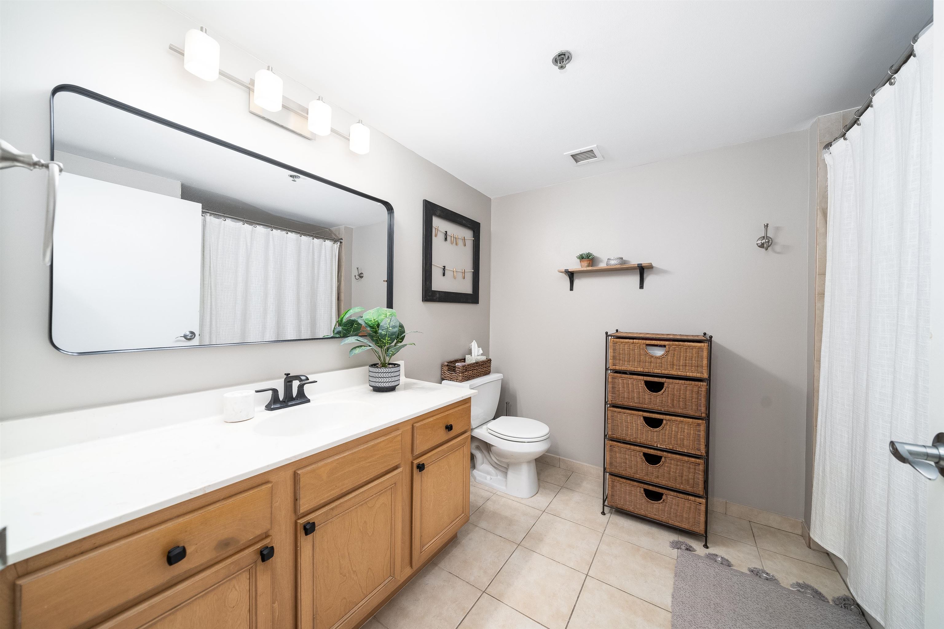 700 1ST ST Unit: 12M