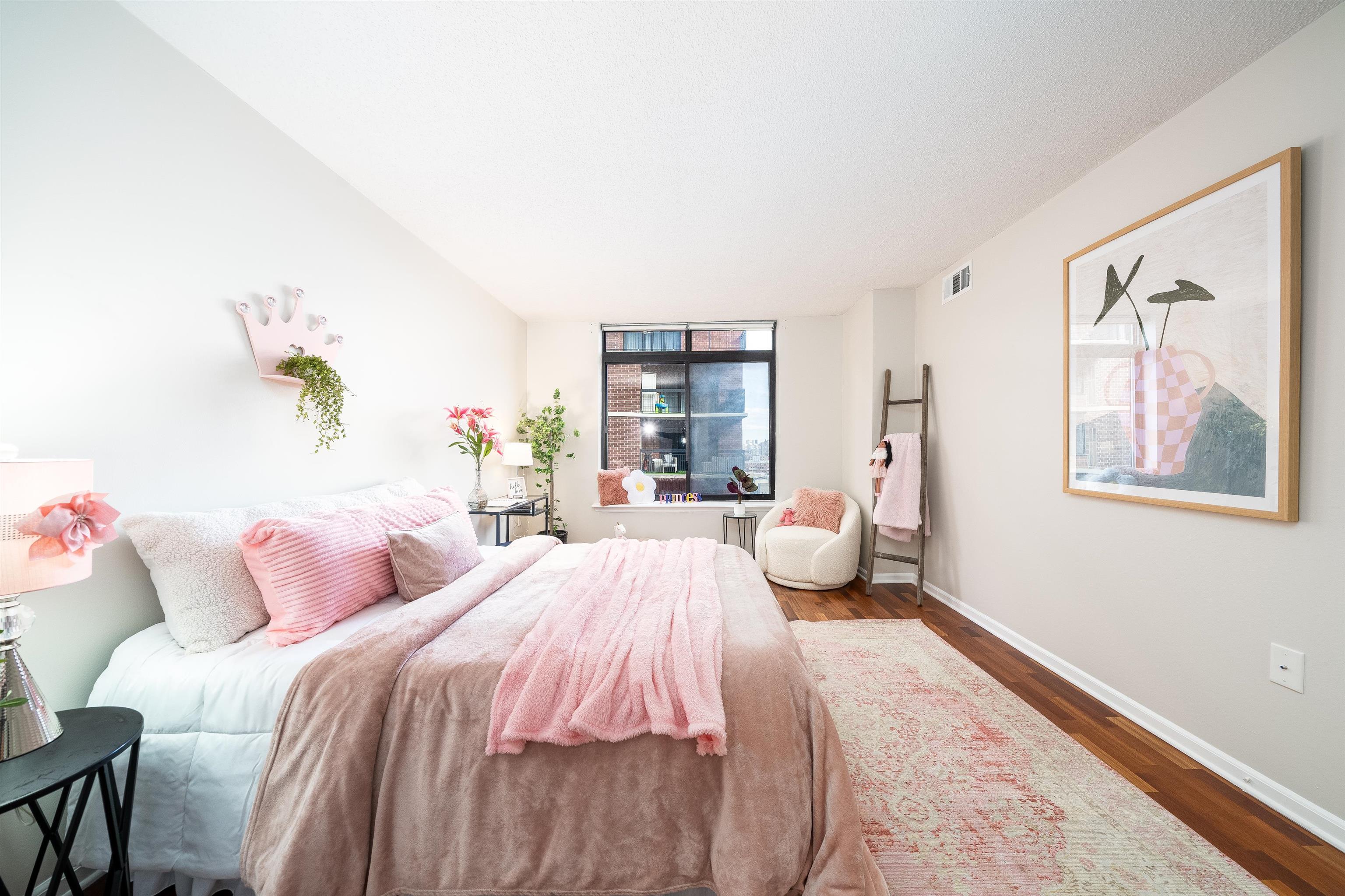 700 1ST ST Unit: 14K