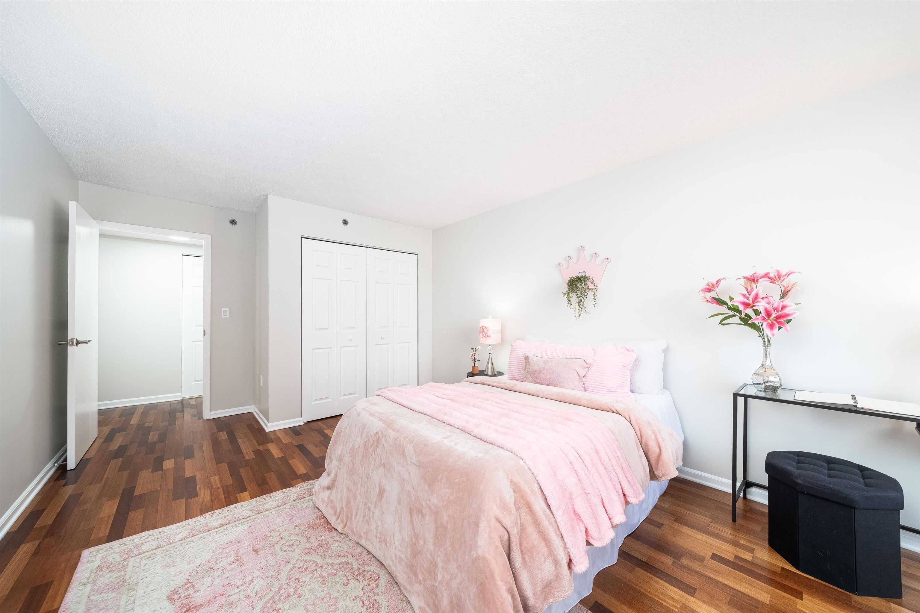 700 1ST ST Unit: 14K