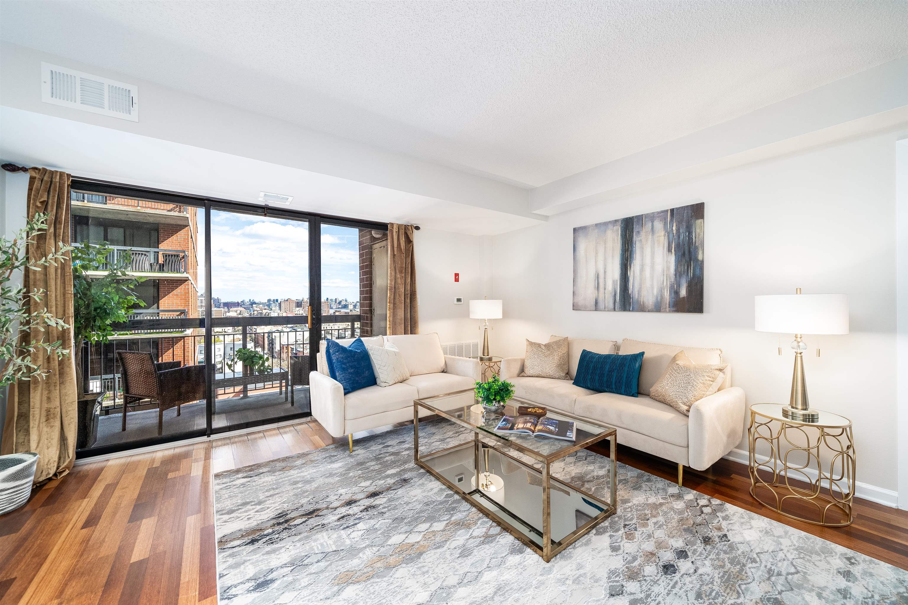 700 1ST ST Unit: 14K