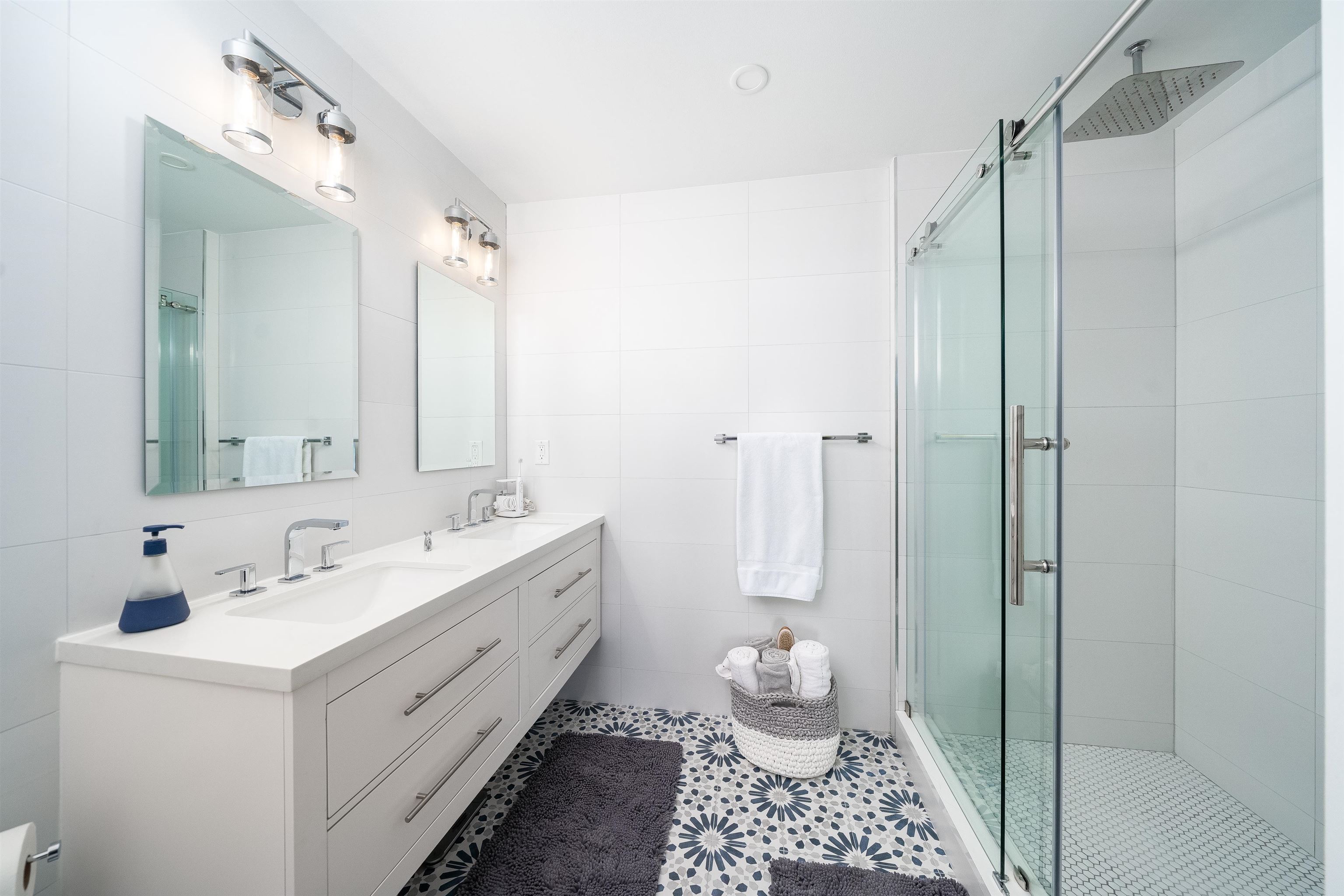 700 1ST ST Unit: 16F