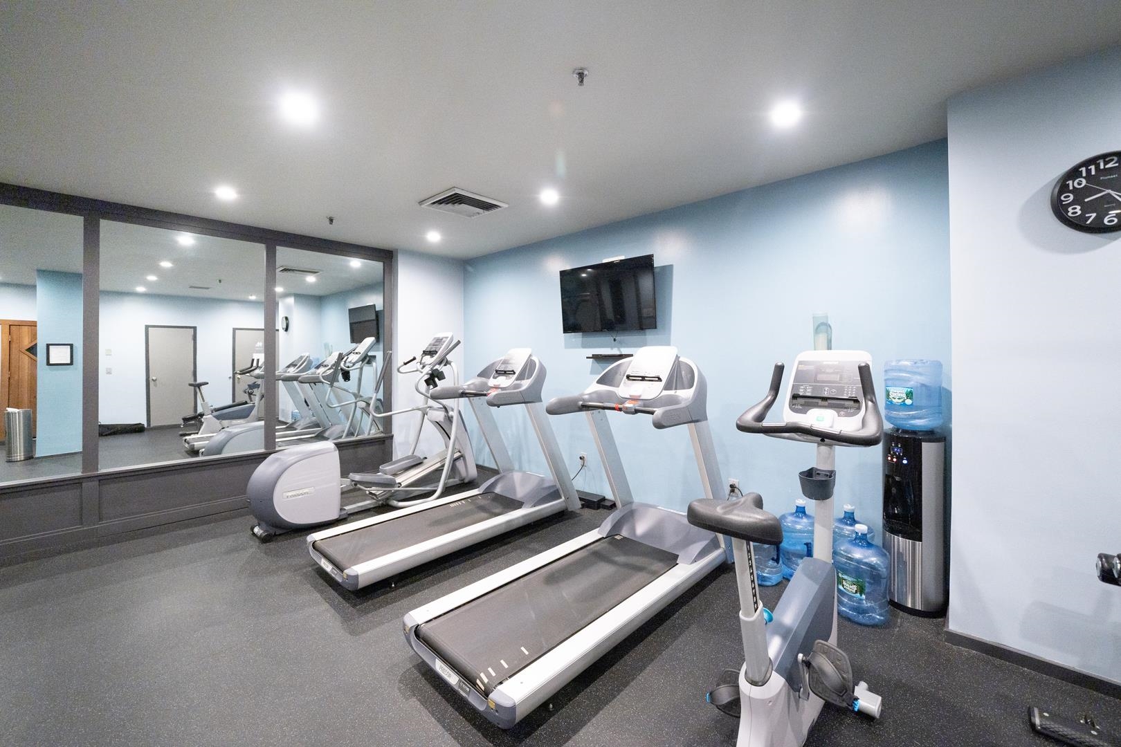 205 10TH ST Unit: 6P