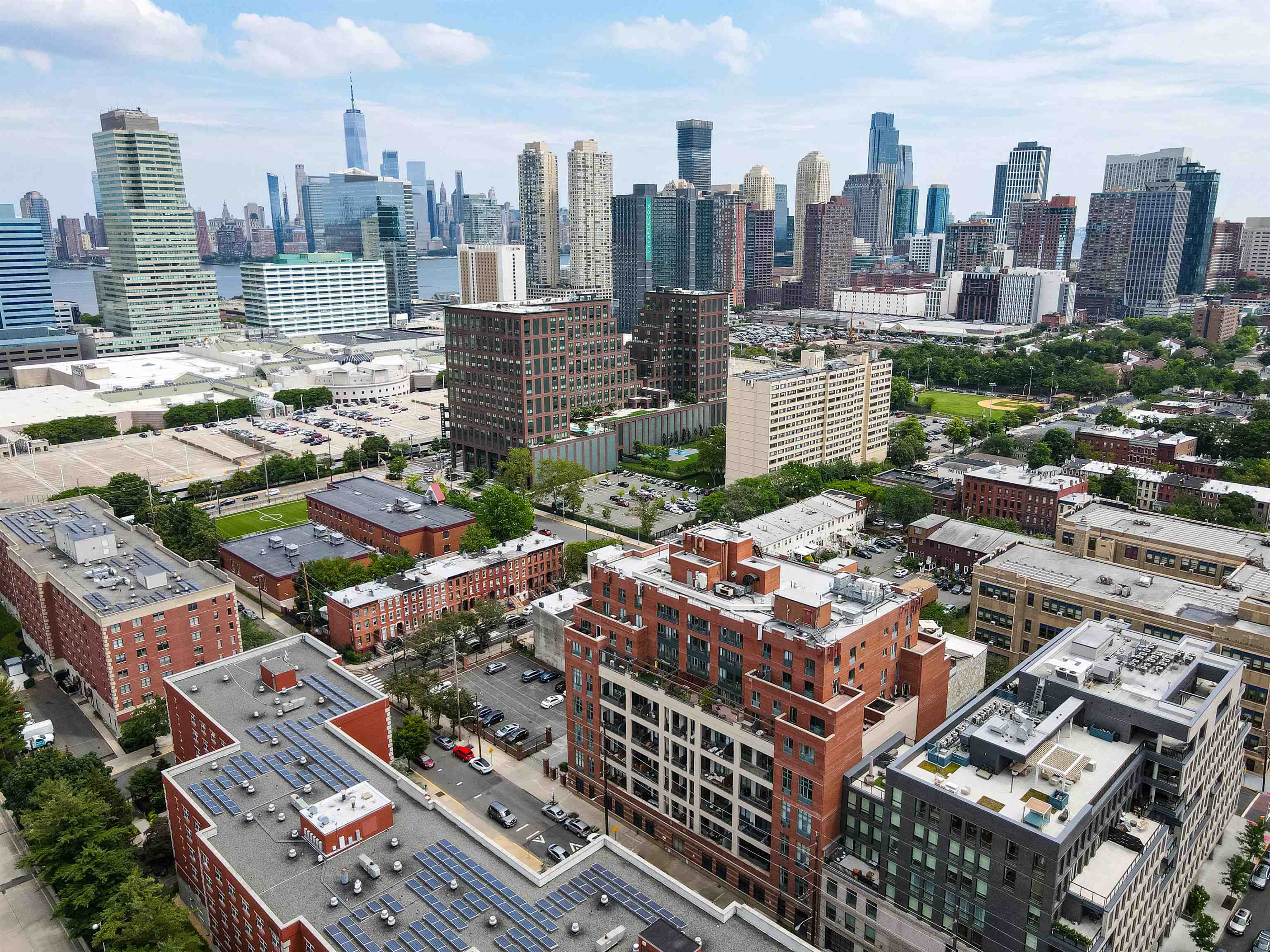 205 10TH ST Unit: 6P