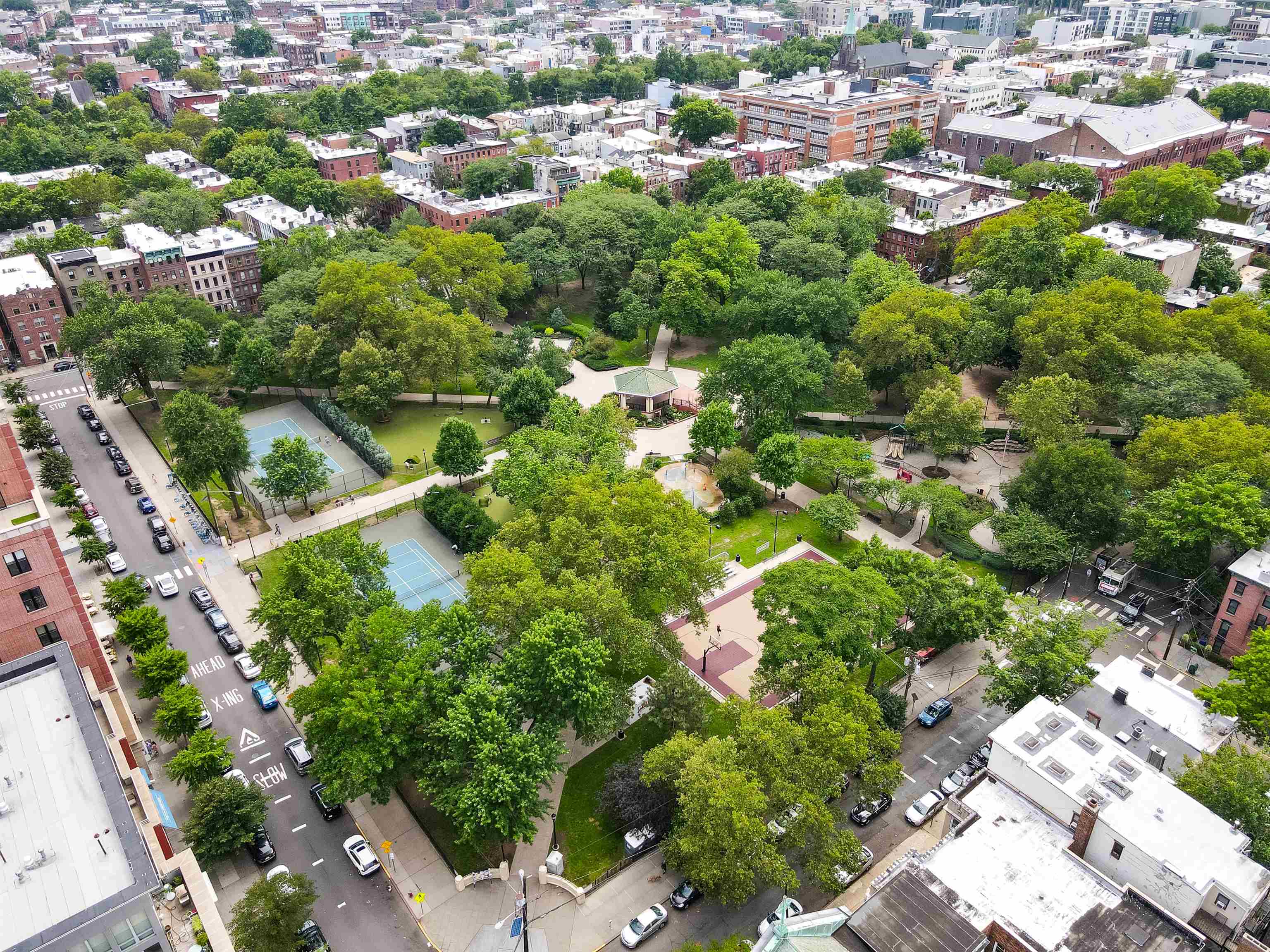 205 10TH ST Unit: 6P