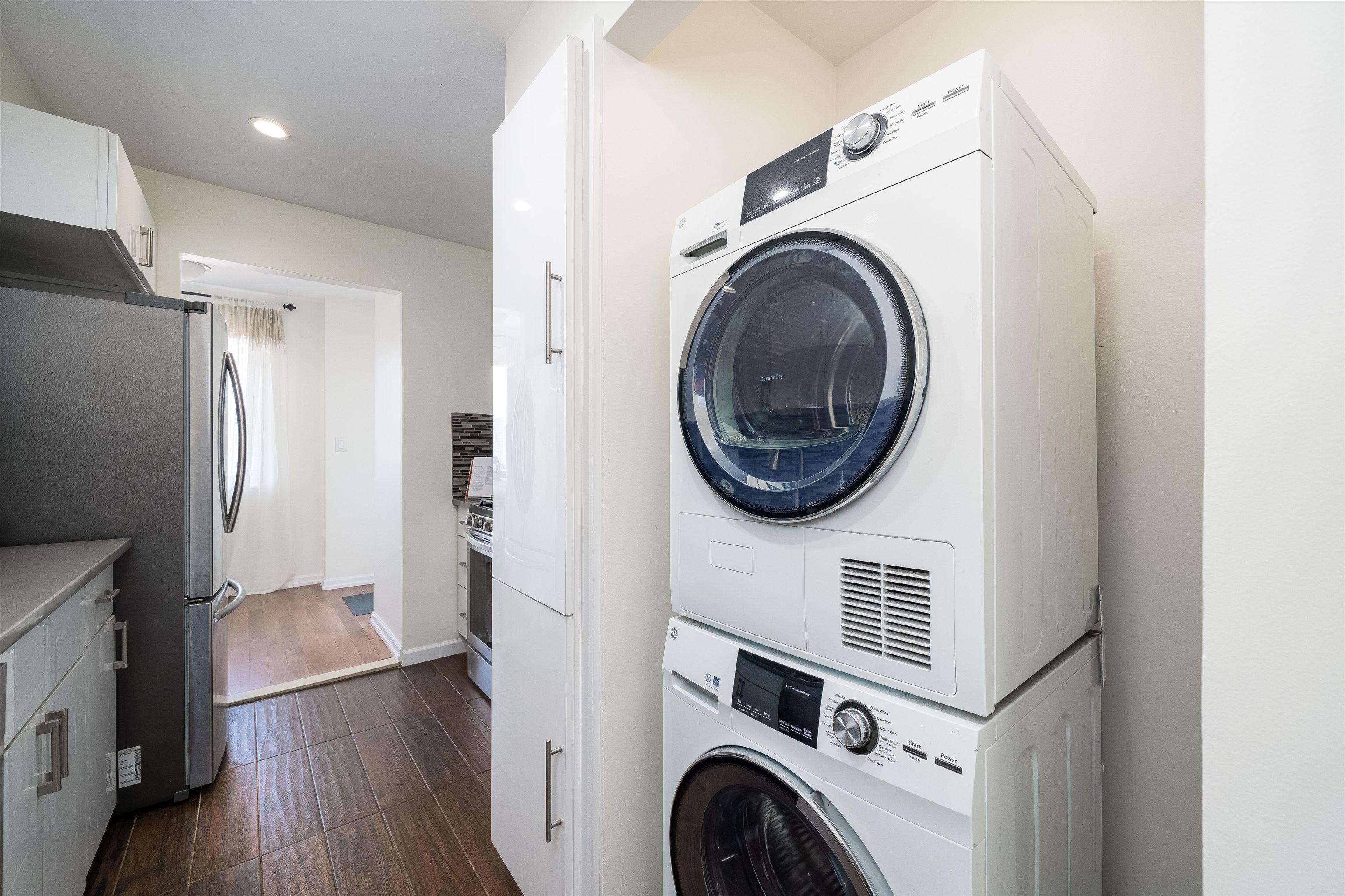 205 10TH ST Unit: 6P