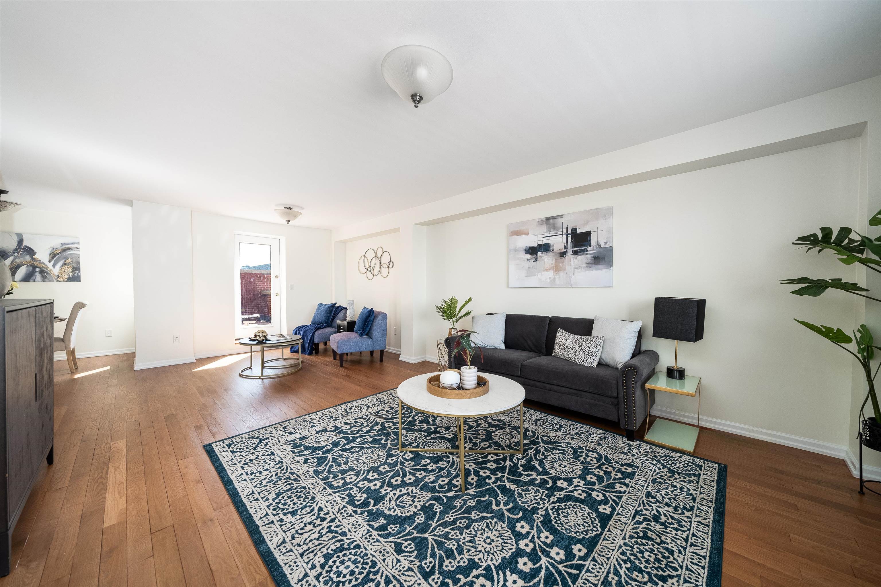 205 10TH ST Unit: 6P