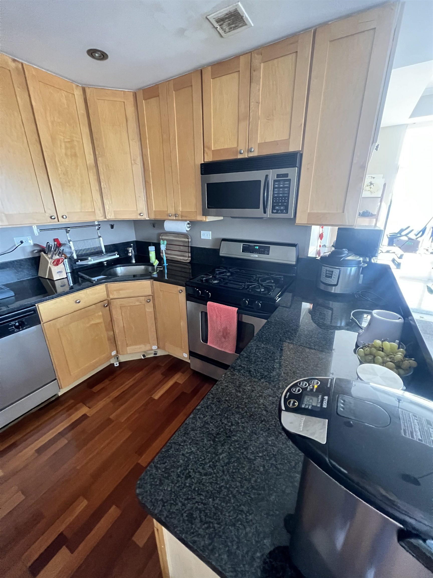 700 1ST ST Unit: 16PW