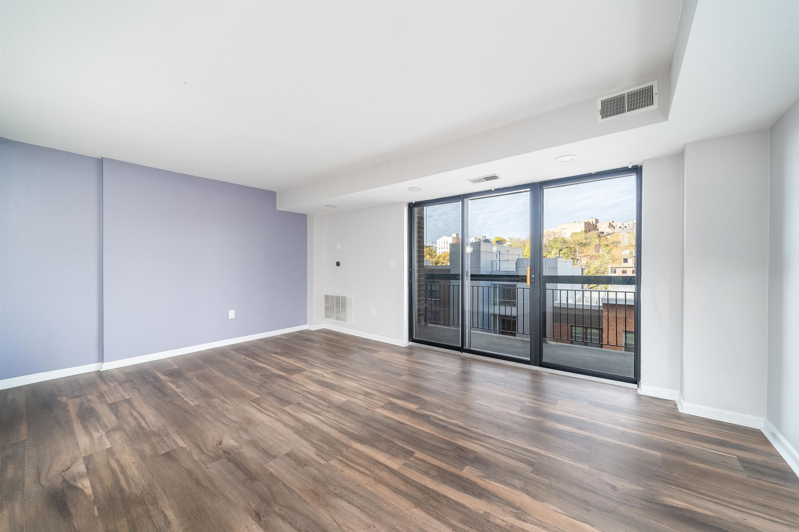 700 1ST ST Unit: 8Q