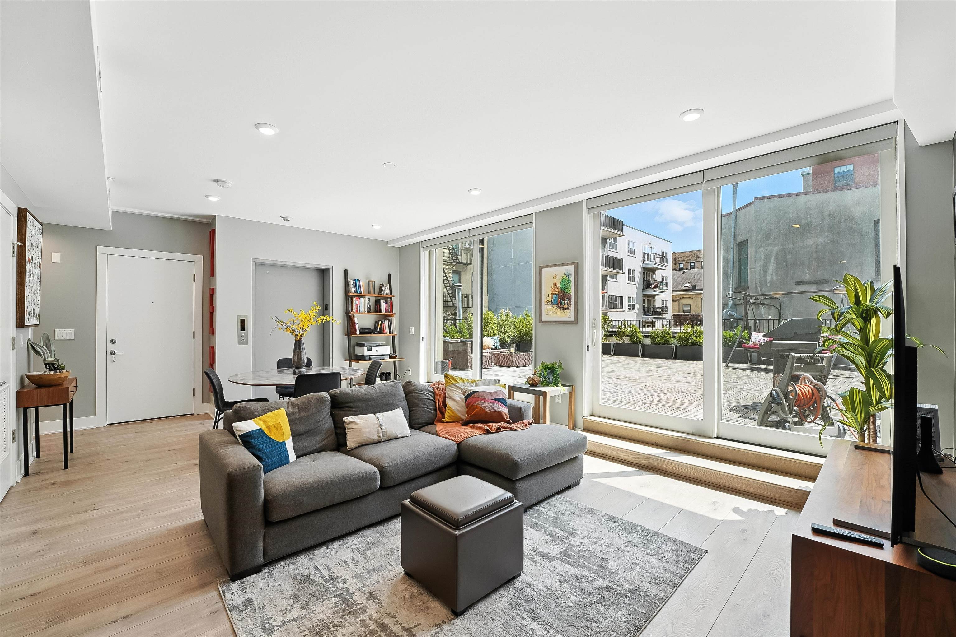 61 14TH ST Unit: #2