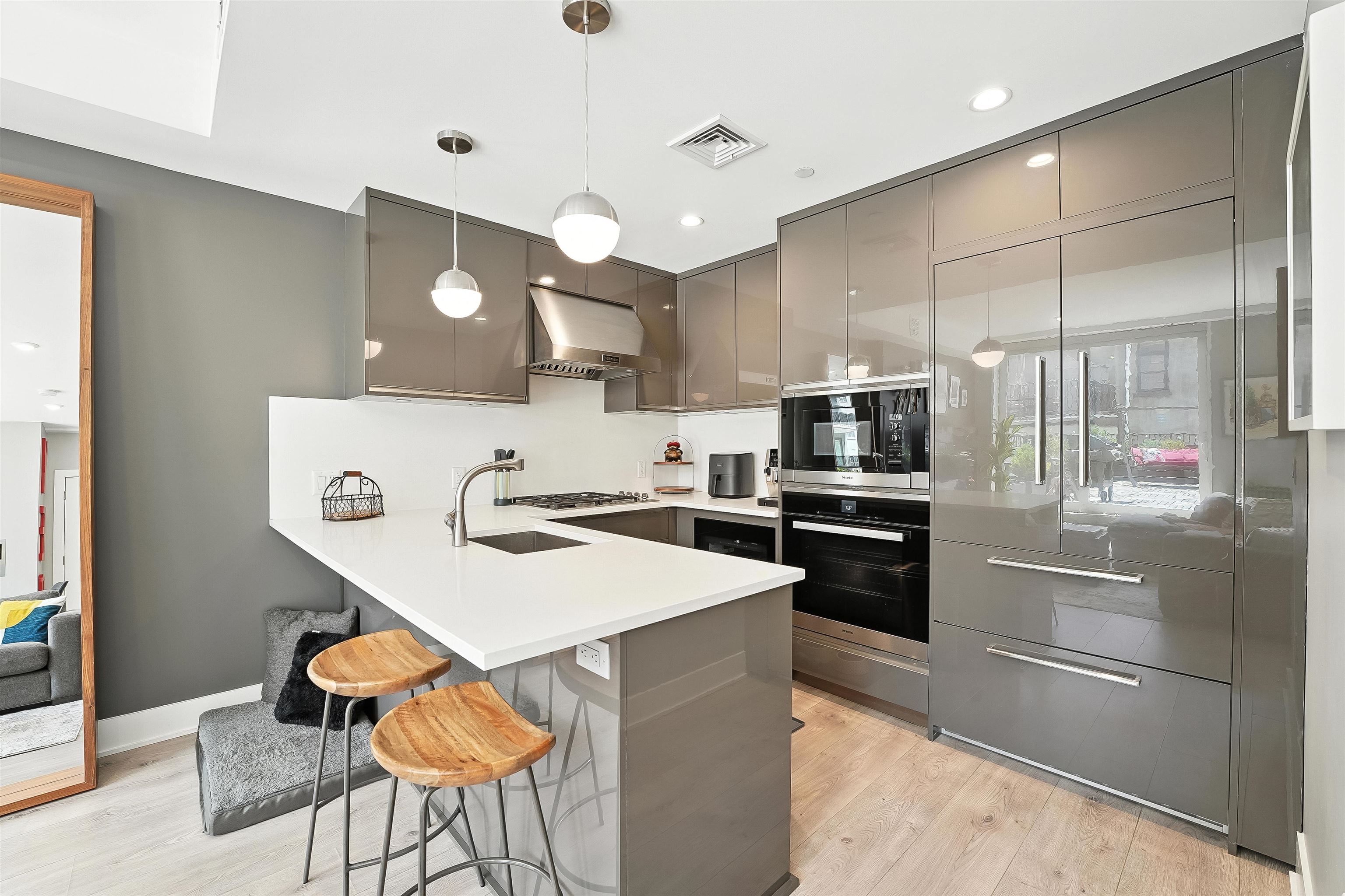 61 14TH ST Unit: #2