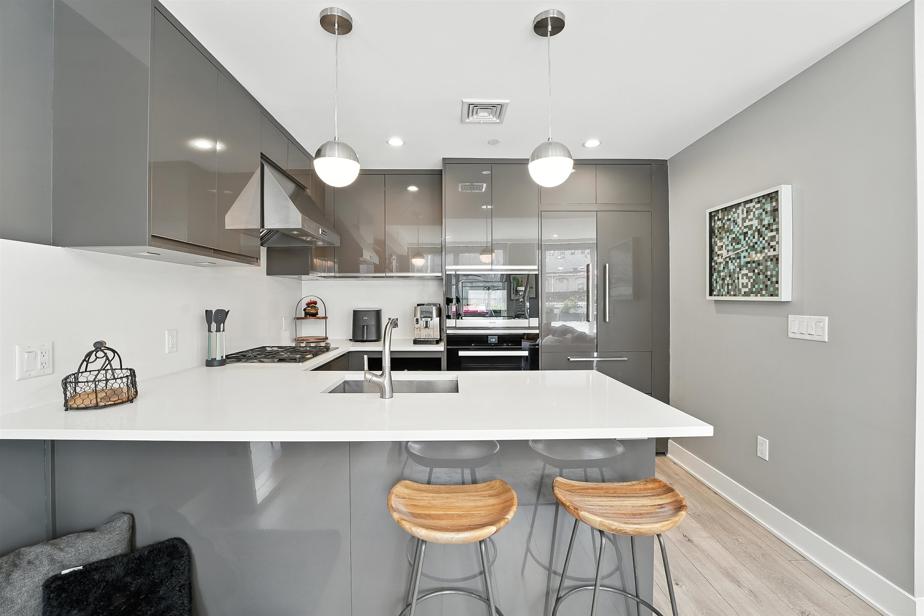 61 14TH ST Unit: #2
