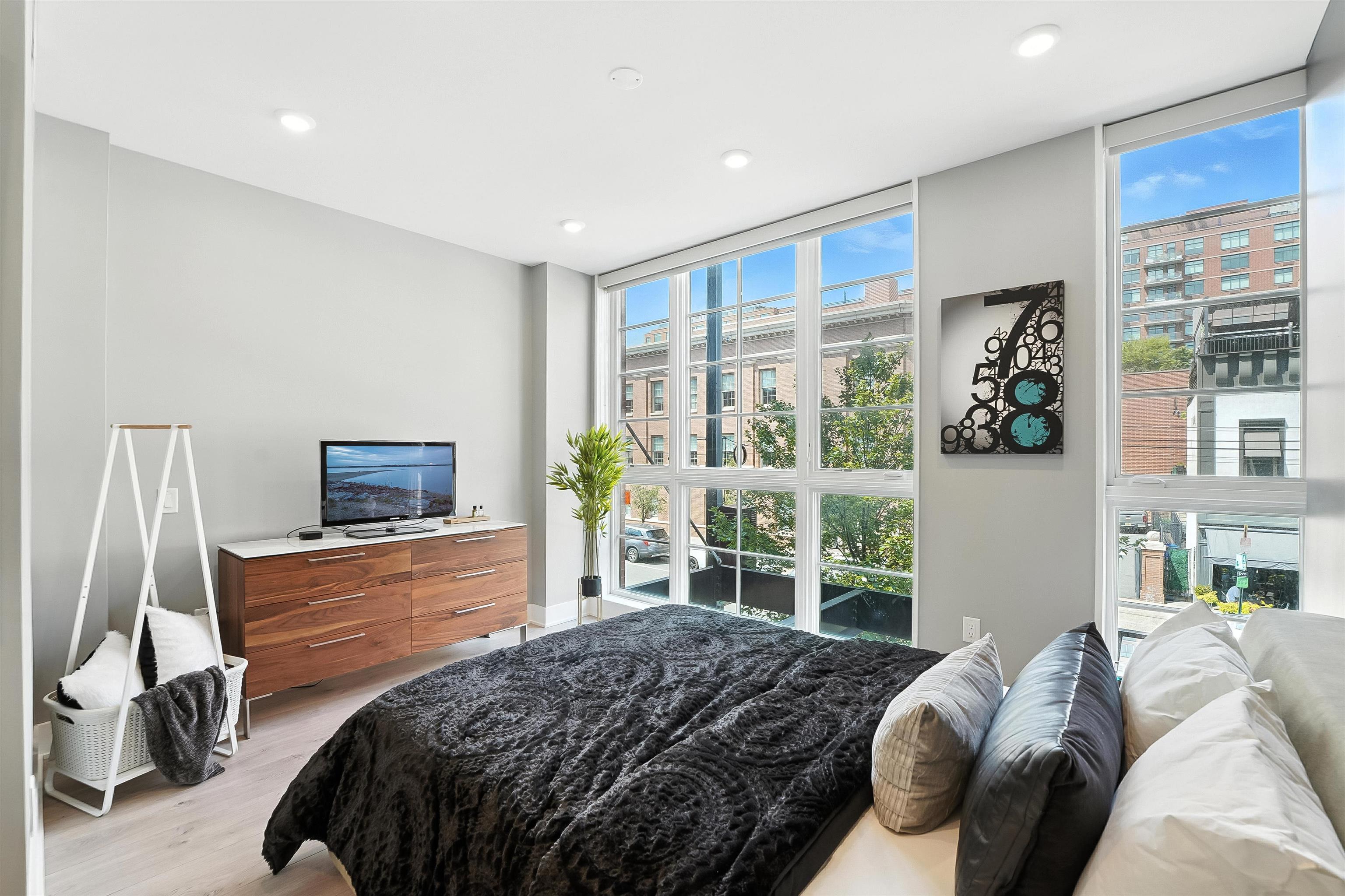 61 14TH ST Unit: #2
