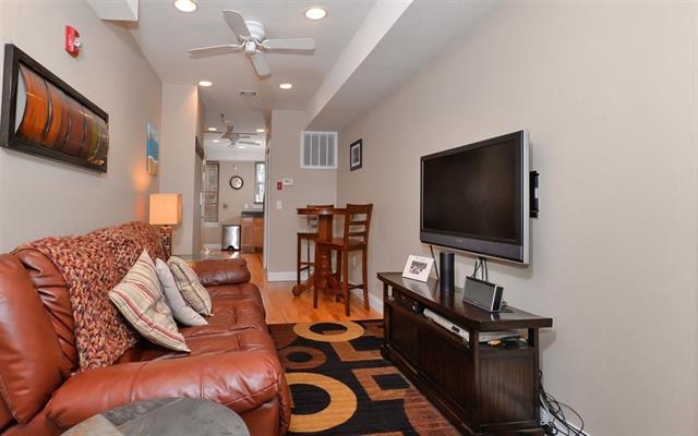120 WILLOW AVE Unit: 4(2R)