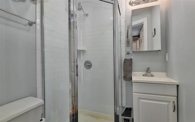 120 WILLOW AVE Unit: 4(2R)