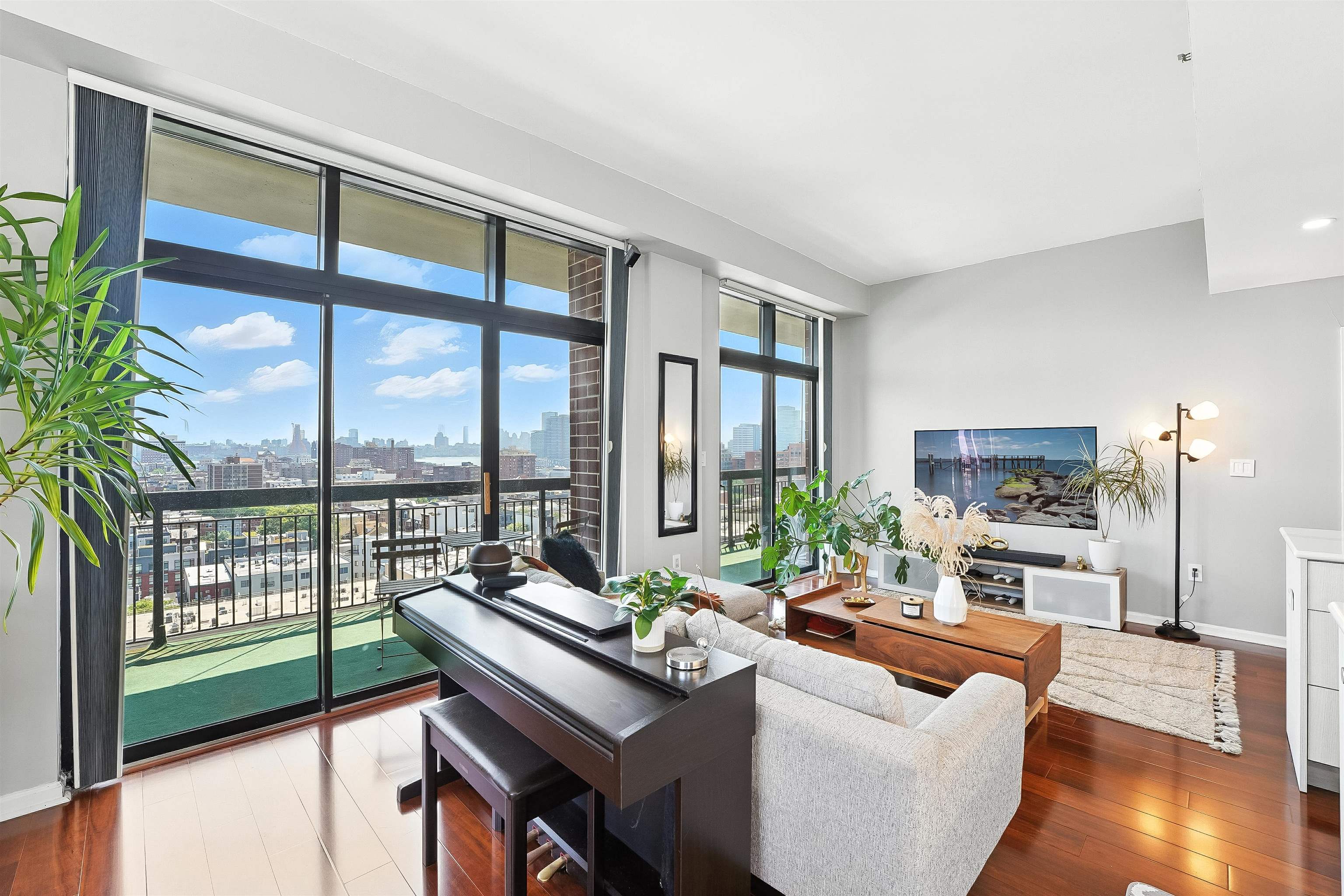 700 1ST ST Unit: 16PD