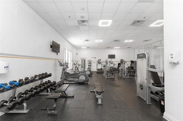 10 REGENT ST Unit: 419